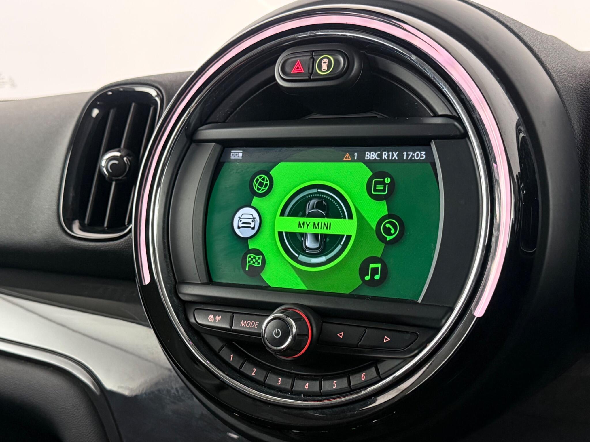 Mini Countryman view 24