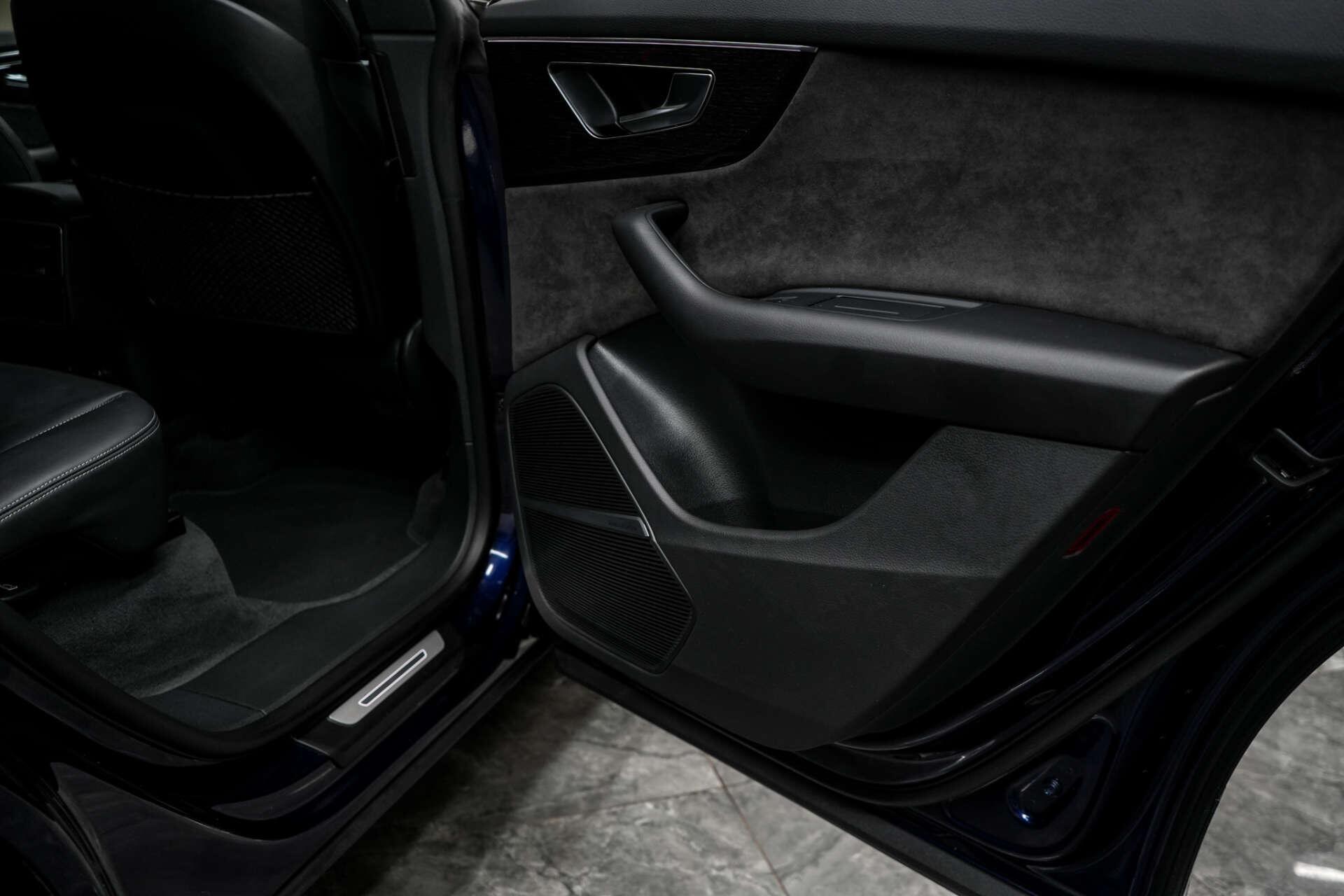 Audi Q8 view 25