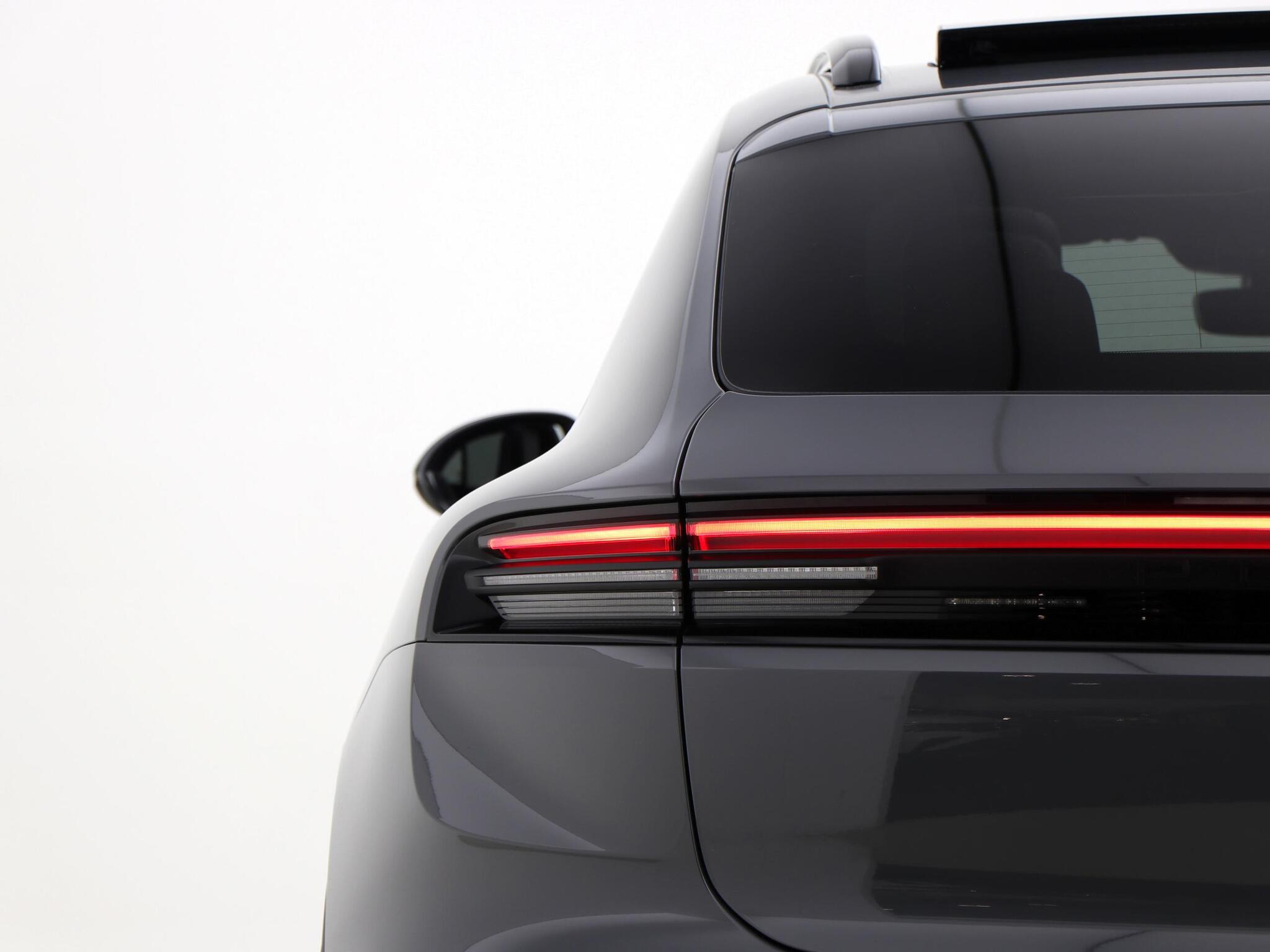 Porsche Macan view 19
