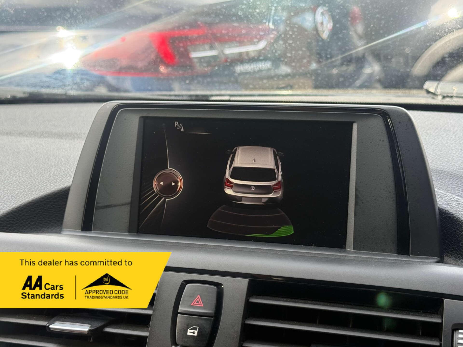 BMW 1 Series view 24