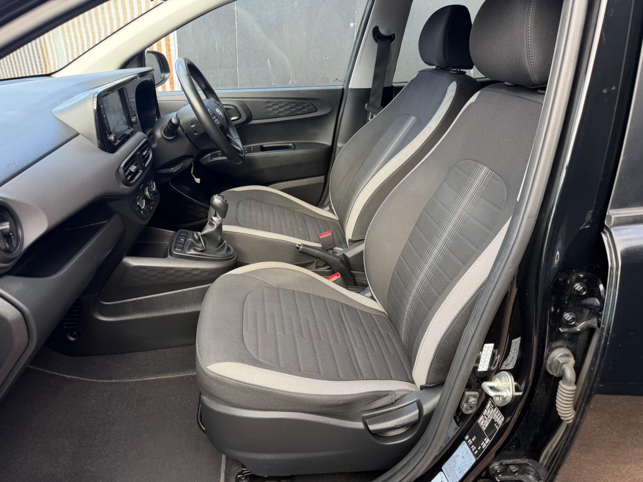Hyundai I10 view 7