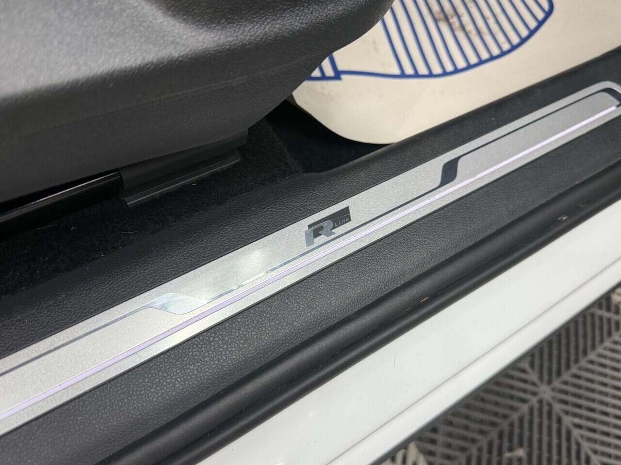 Volkswagen Tiguan view 11