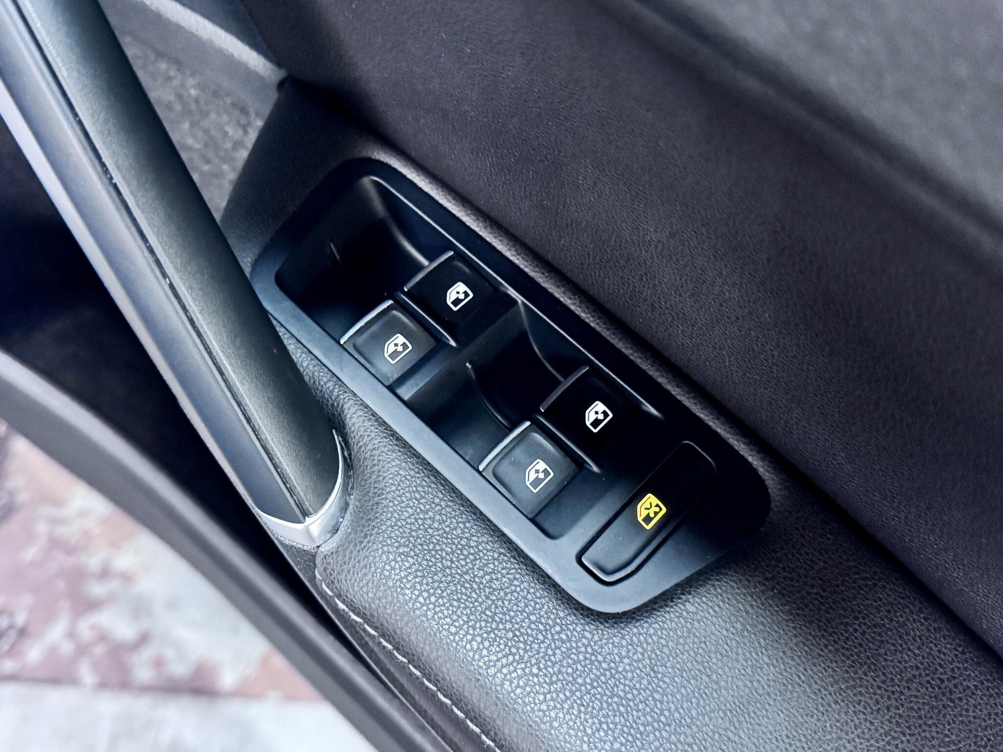 Volkswagen Golf view 14