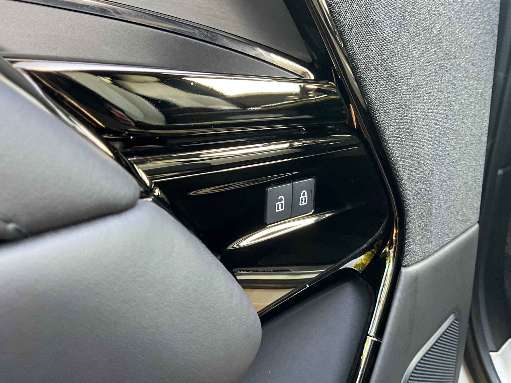 Land Rover Range Rover Sport view 45