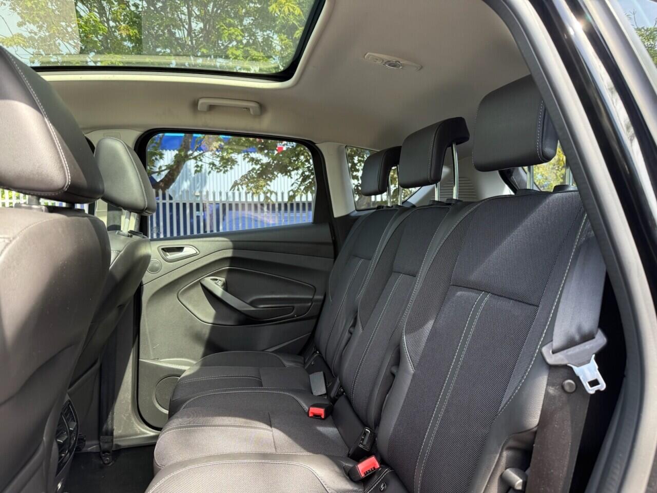 Ford C-Max view 28