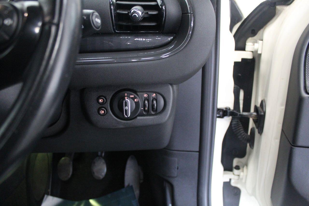 MINI Clubman view 48