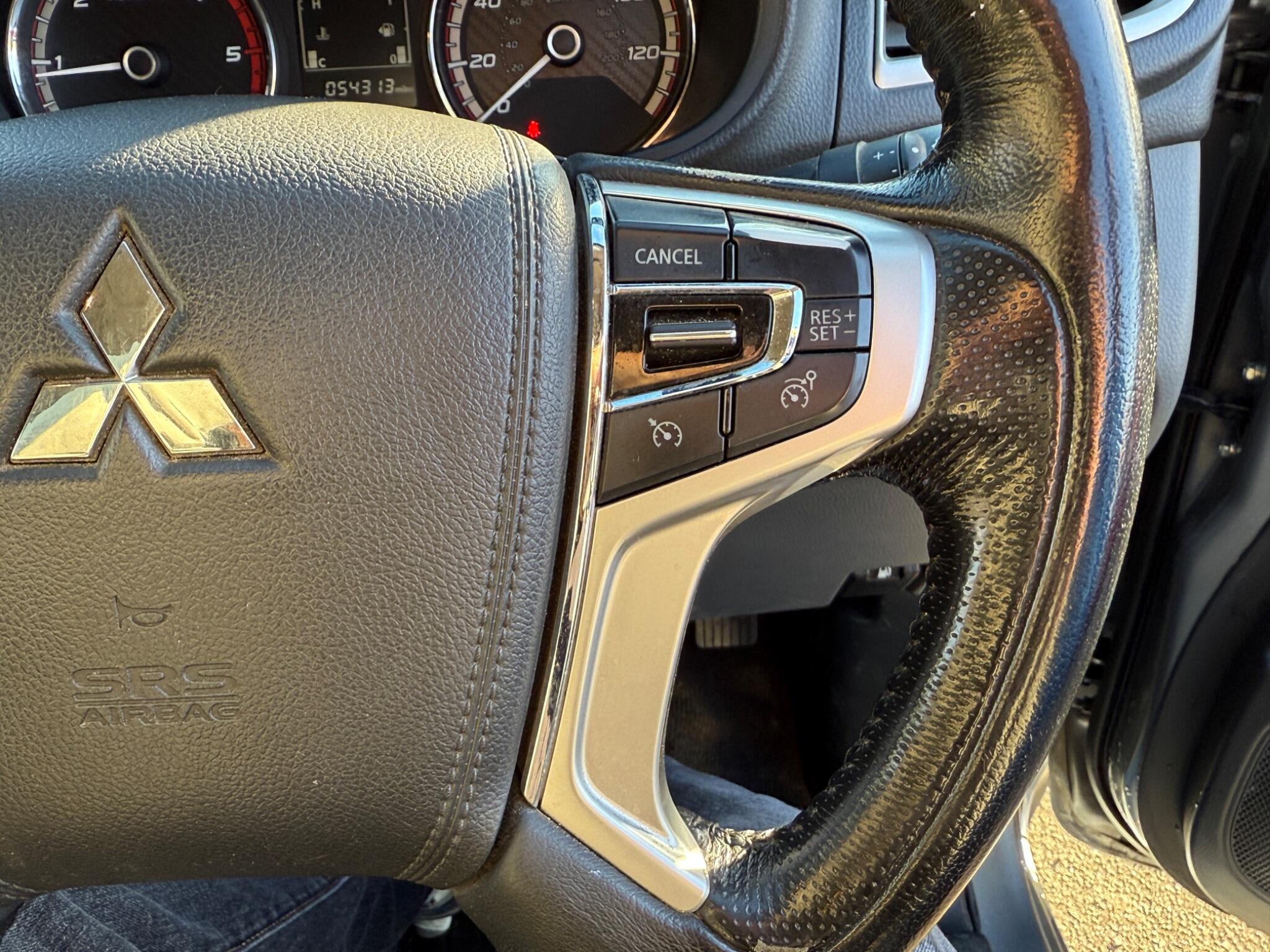 Mitsubishi L200 - Image 68