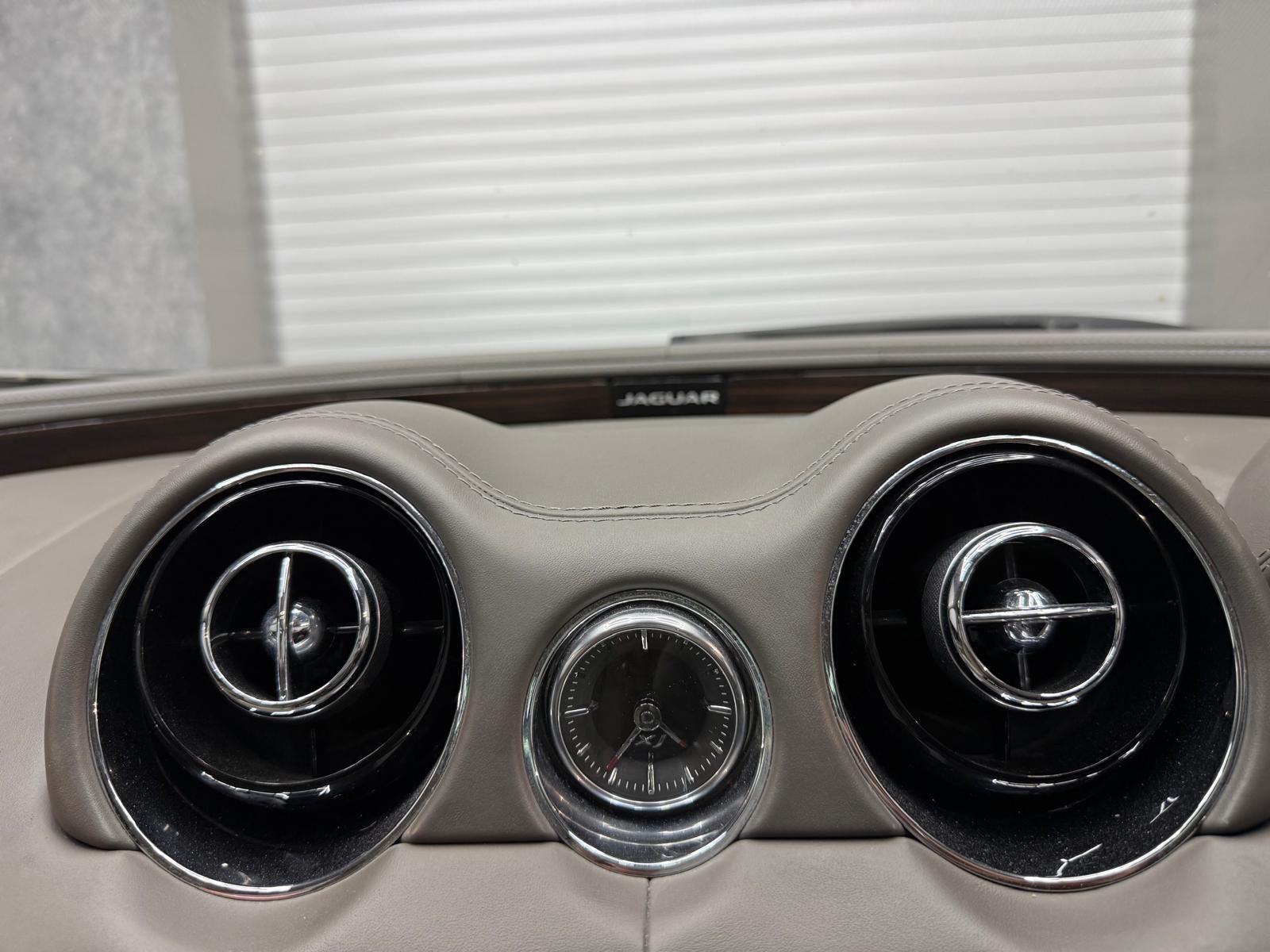 Jaguar XJ view 28