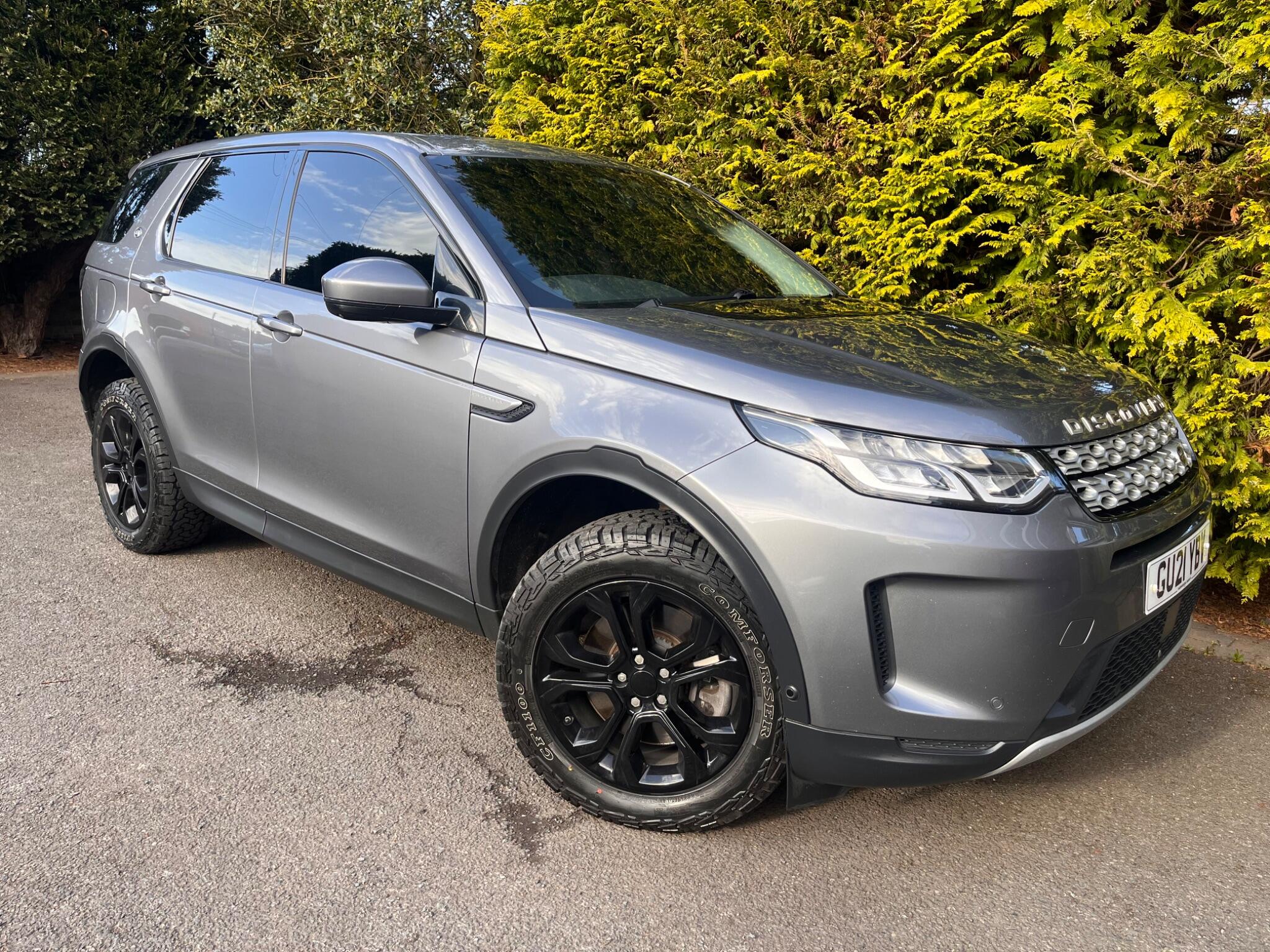 Land Rover Discovery Sport view 22