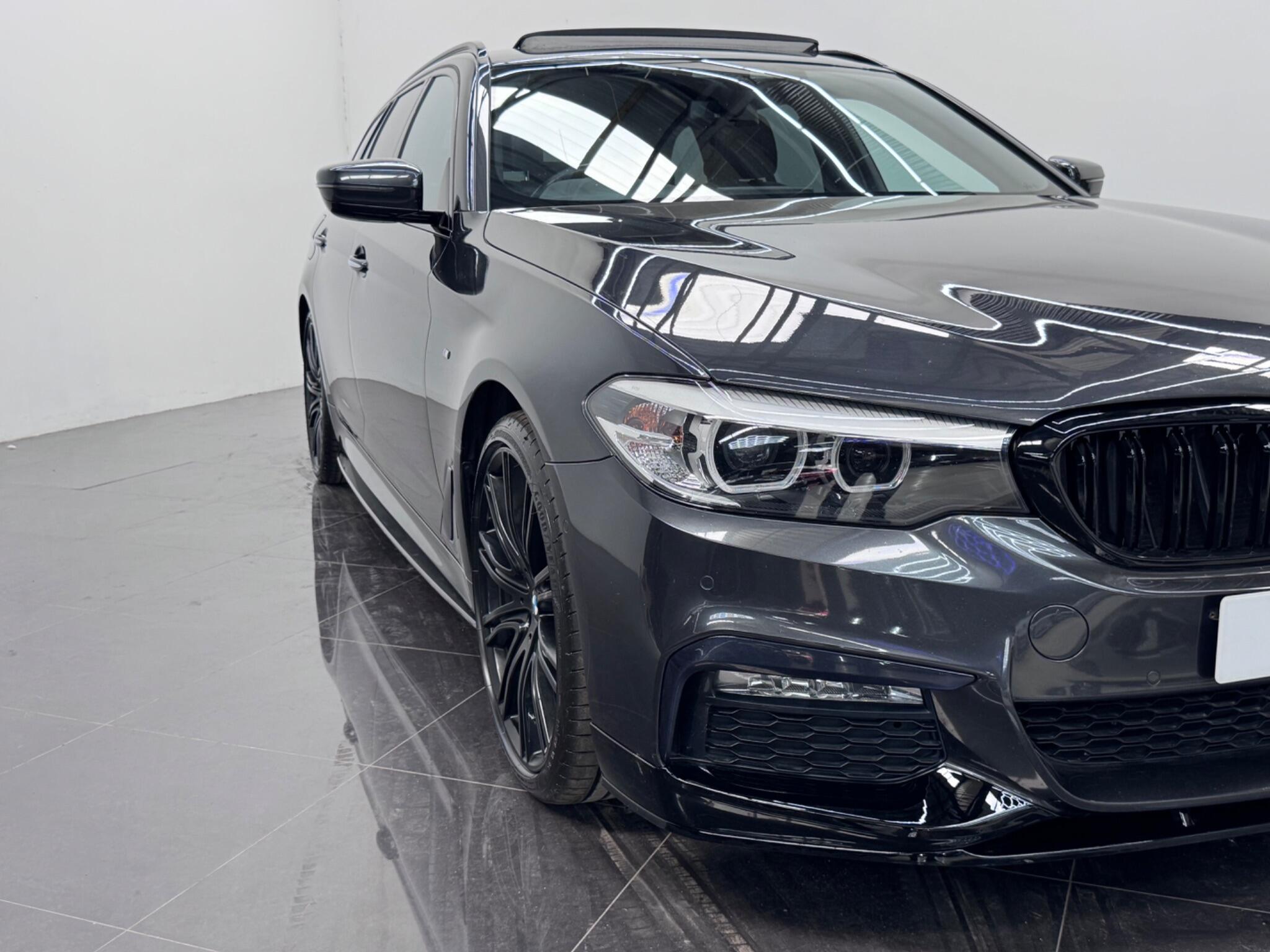 BMW 5 Series view 14
