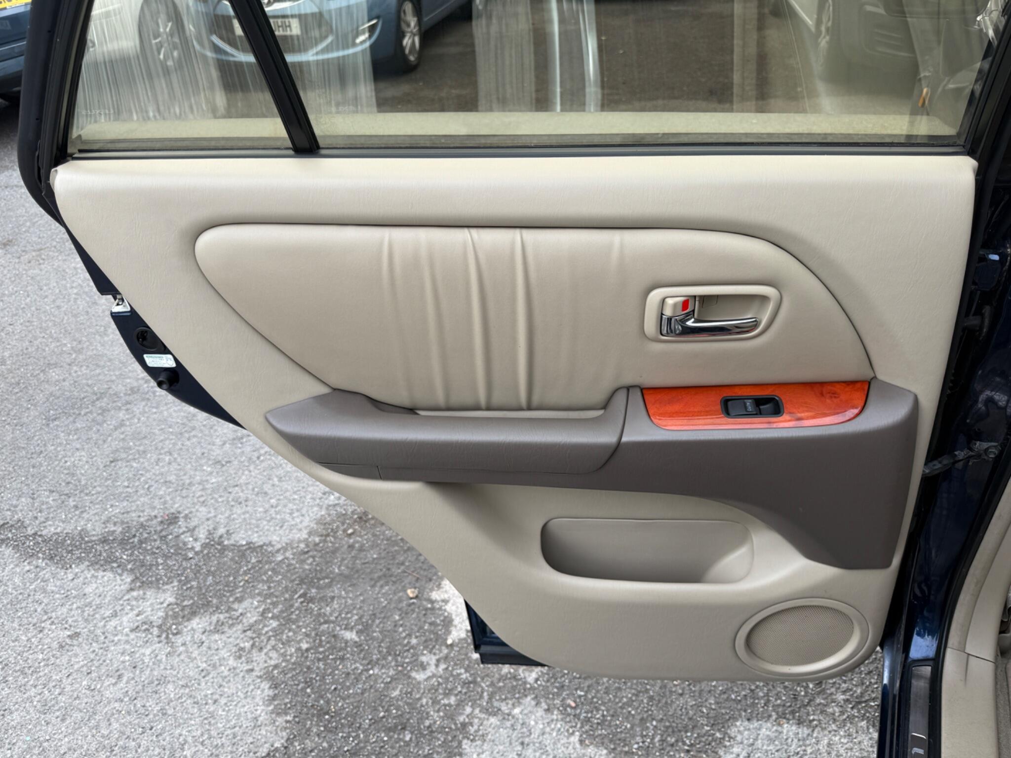Lexus RX - Image 54
