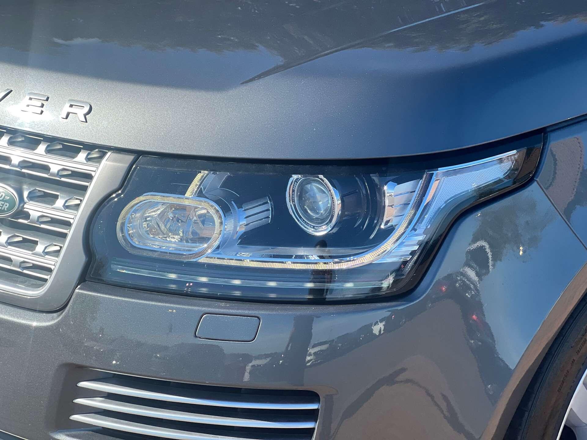 Land Rover Range Rover view 14