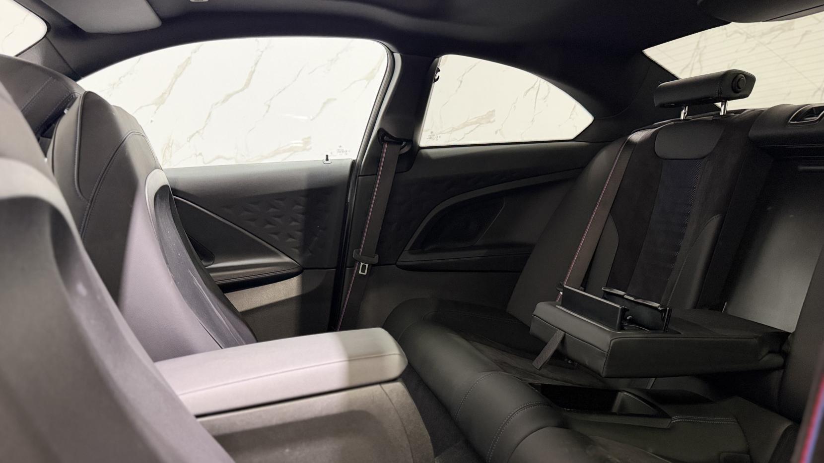 BMW 2 Series view 9