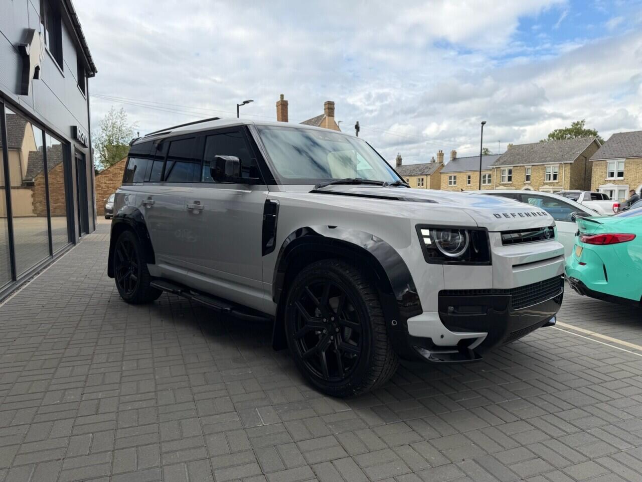 Land Rover Defender 110 view 2