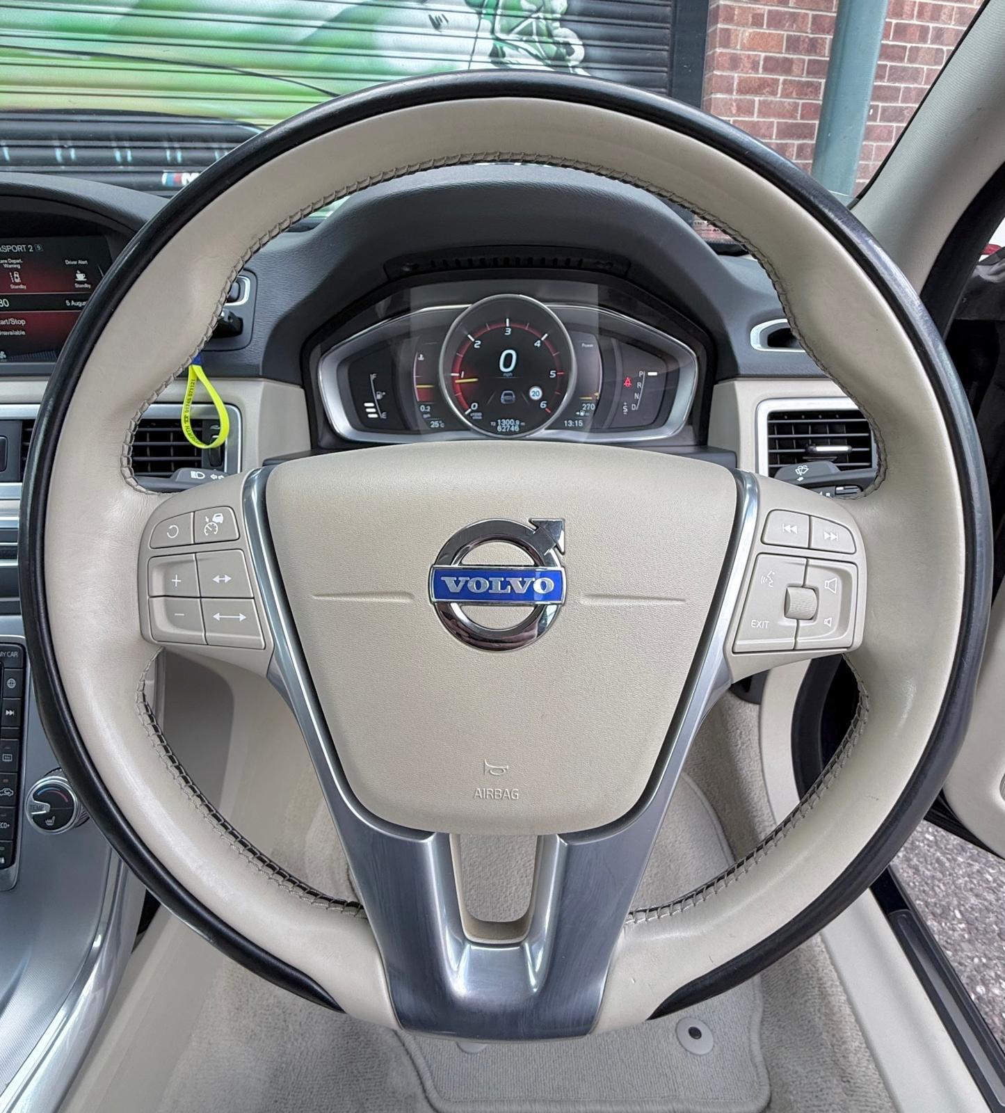 Volvo S80 view 19