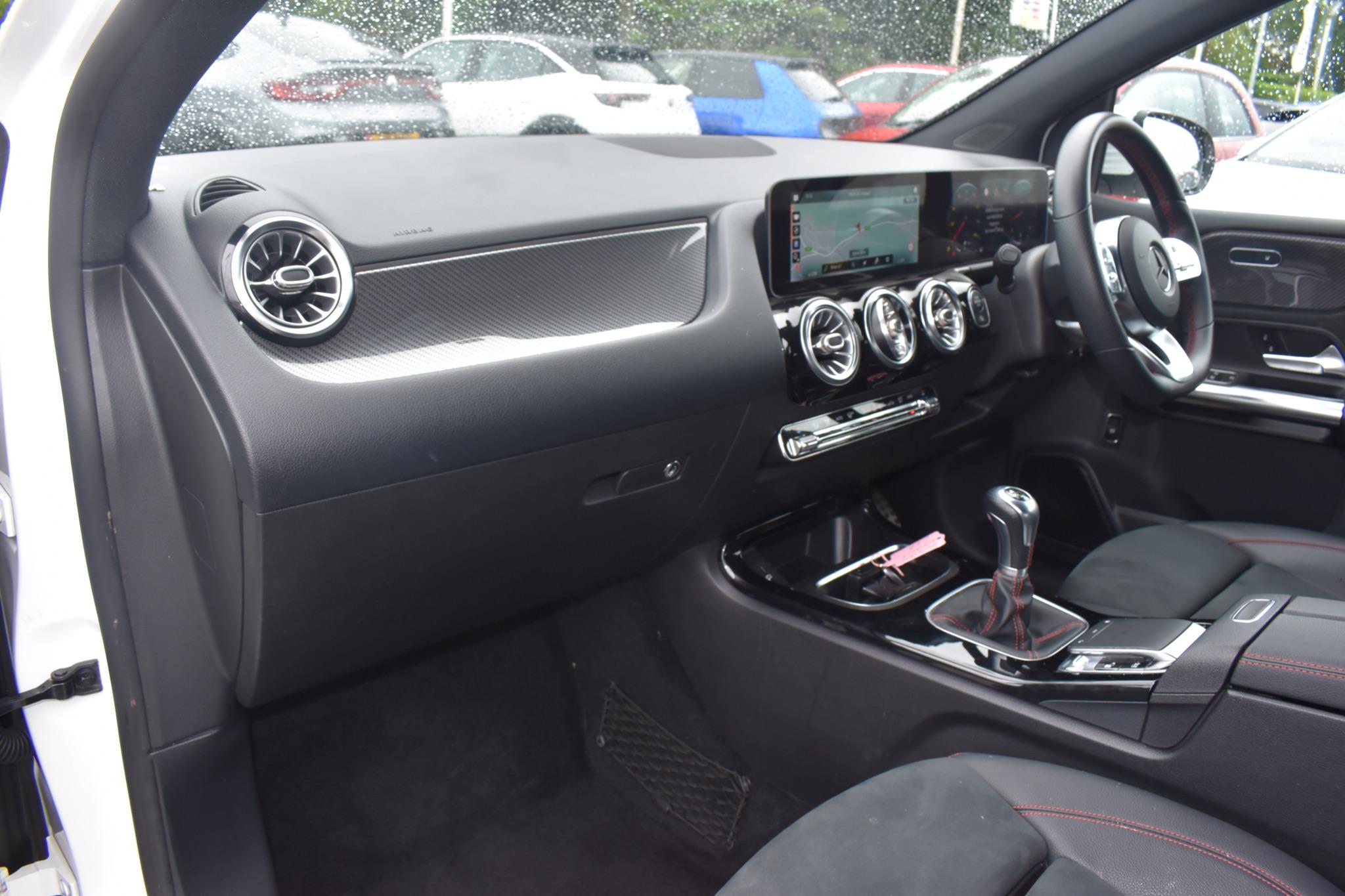 B Class - 1.3 B180 AMG Line (Premium) Euro 6 (s/s) 5dr - Image 18