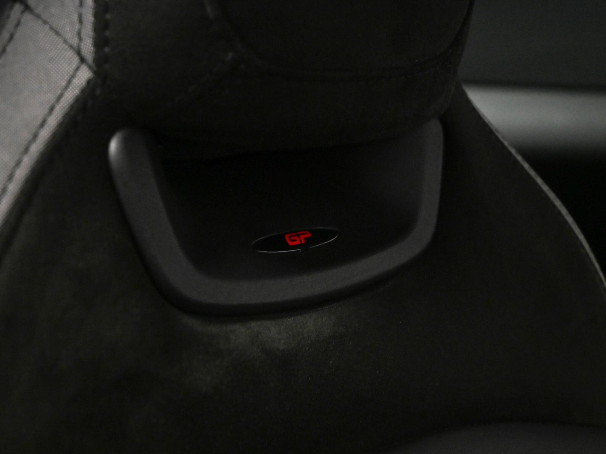 Mini Hatch view 33