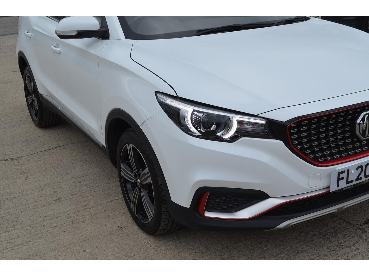 MG ZS view 37