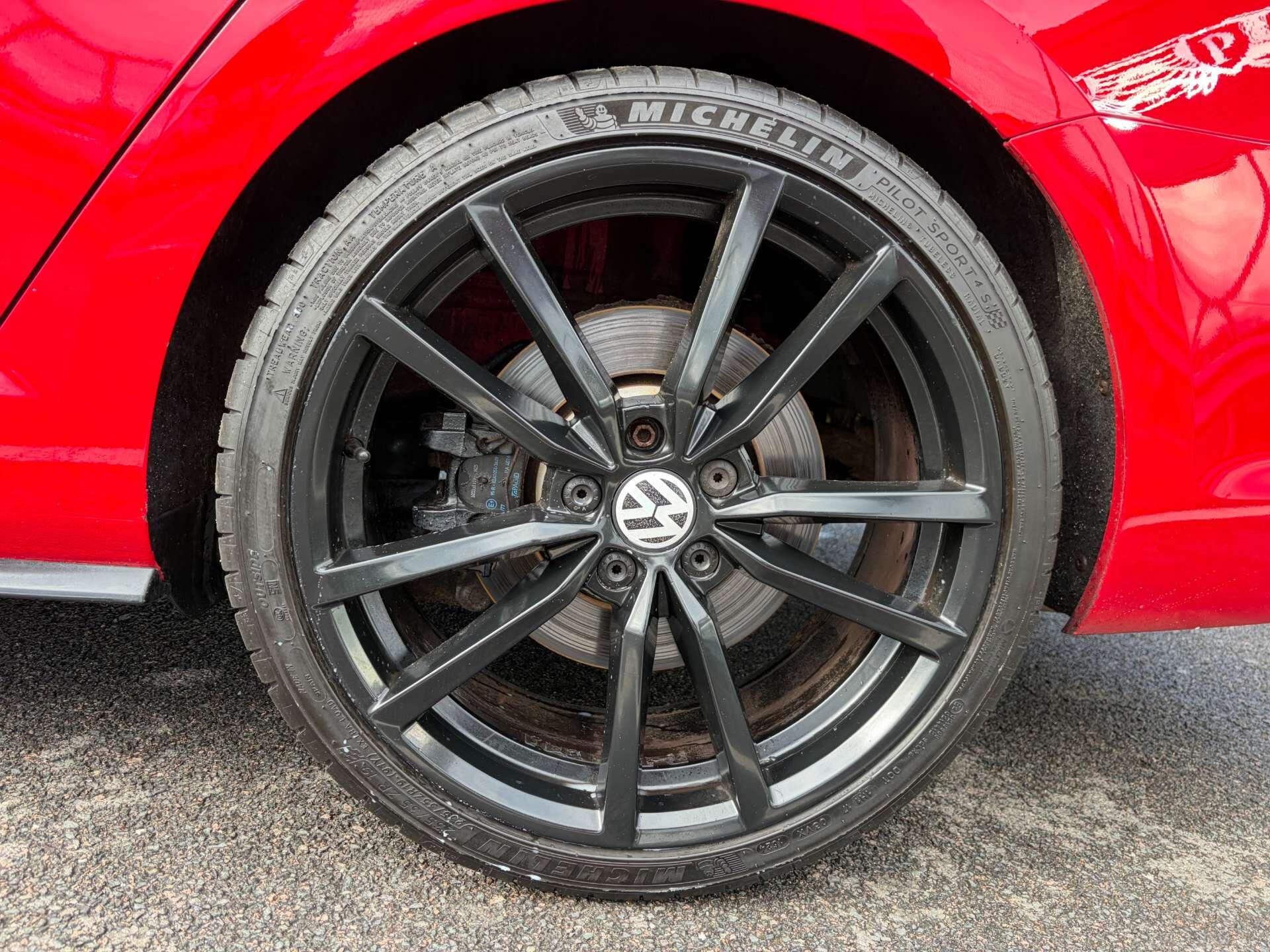Volkswagen Golf view 12
