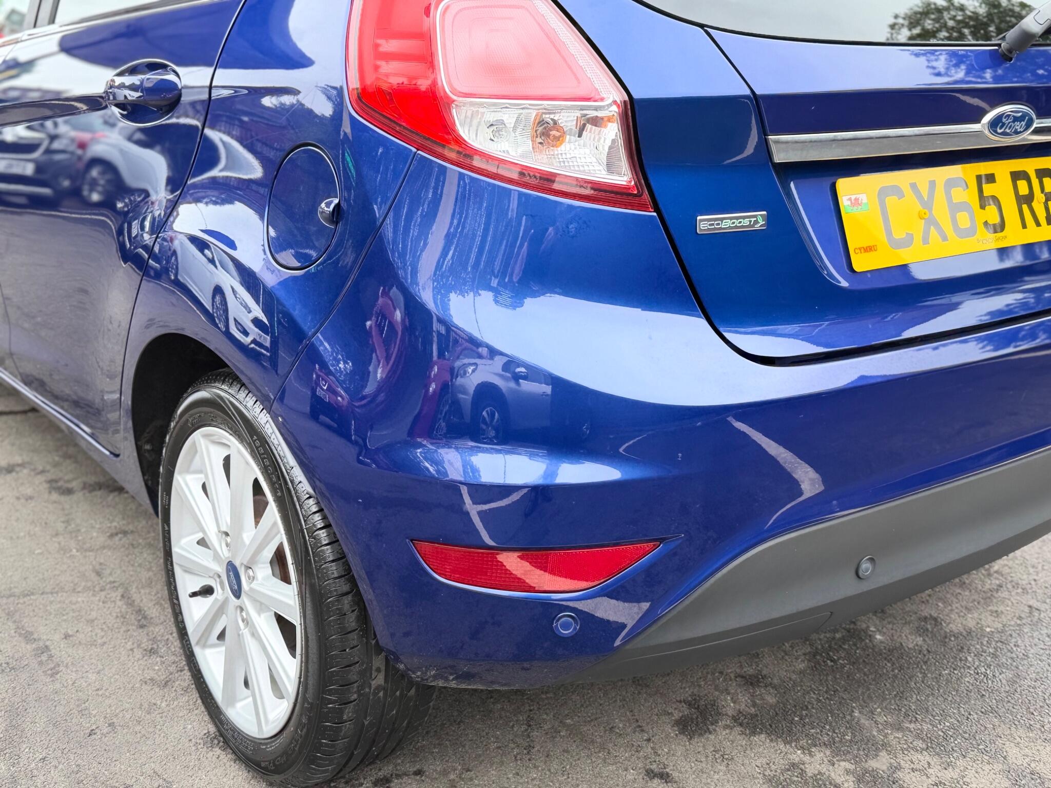 Ford Fiesta view 12