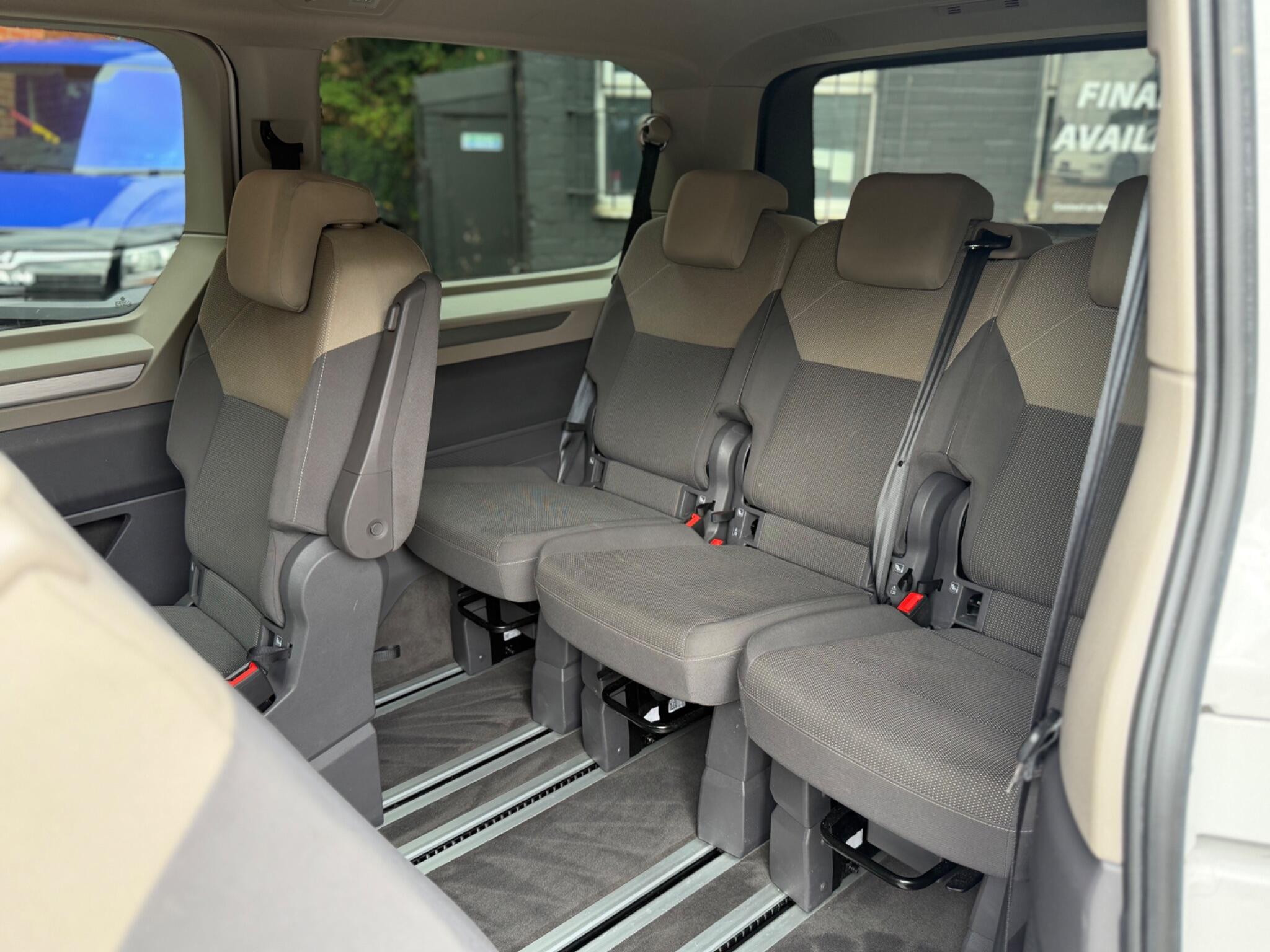 Volkswagen Multivan view 46
