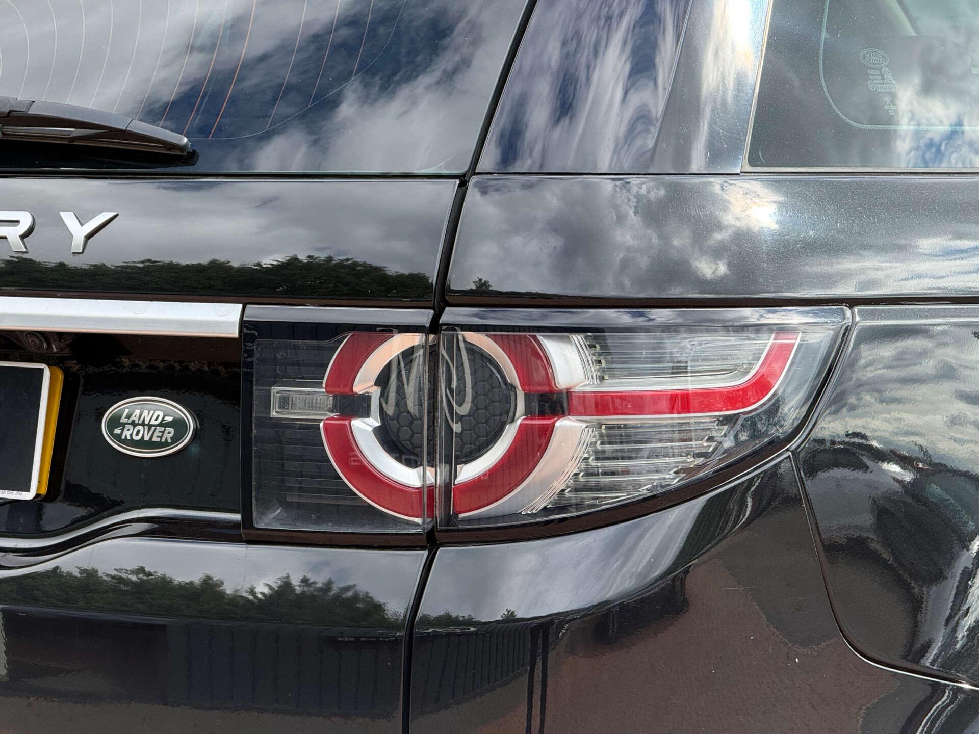 Land Rover Discovery Sport view 22