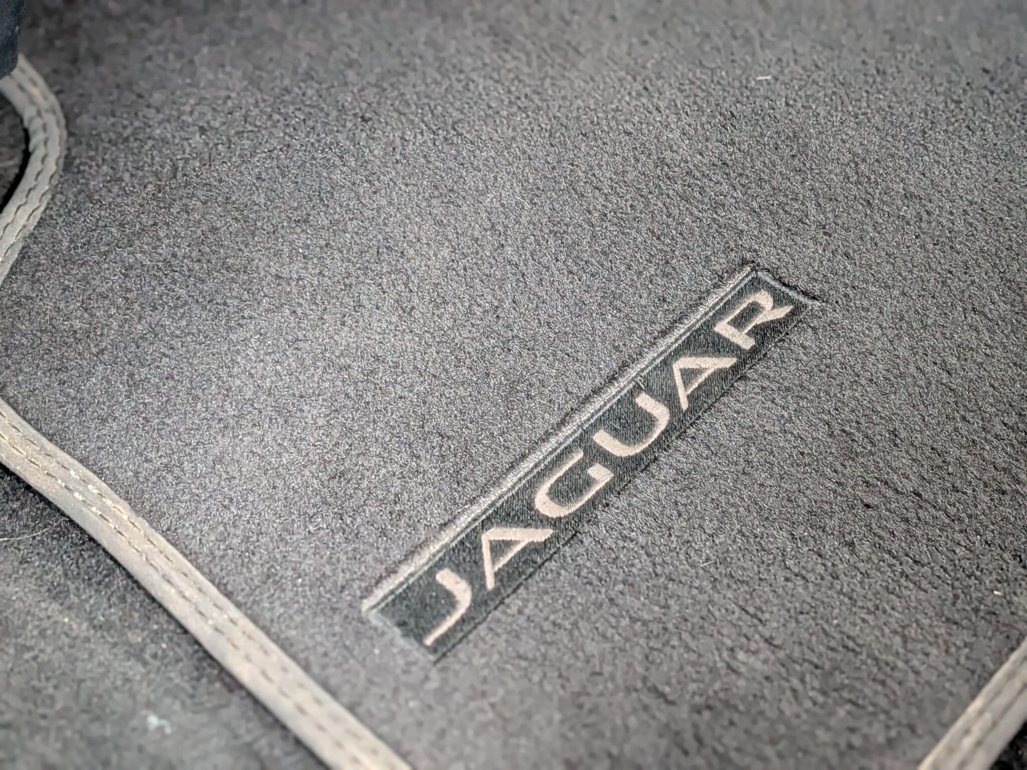 Jaguar XF view 34