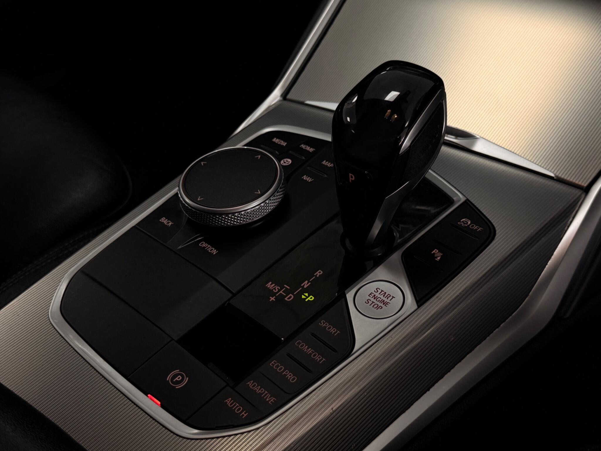 BMW 3 Series view 11