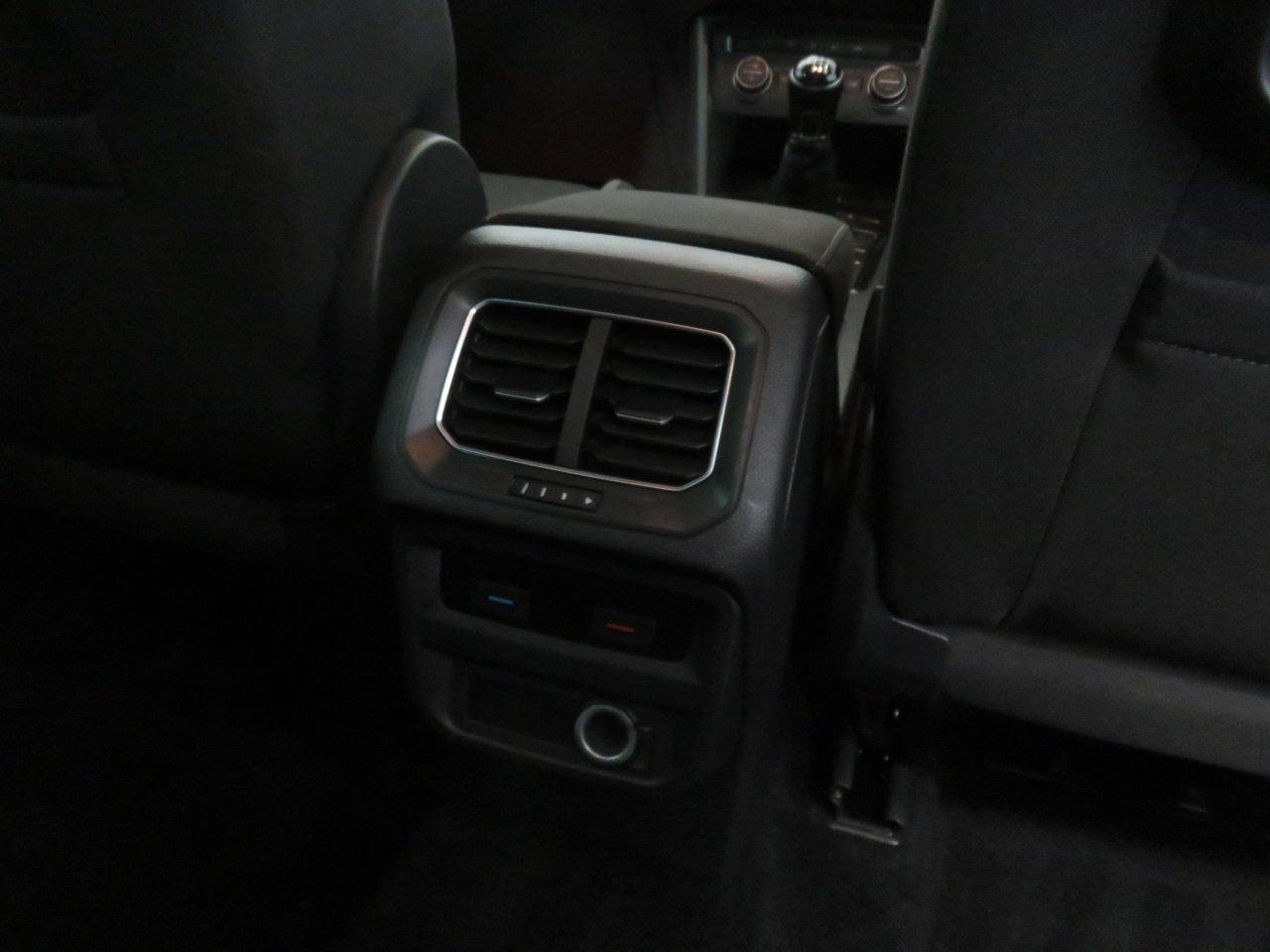 Volkswagen Tiguan view 52