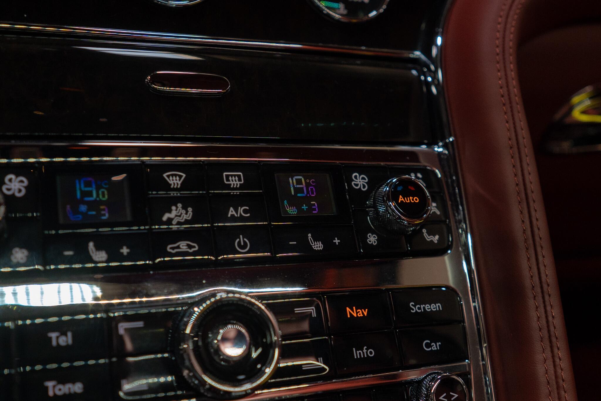 Bentley Mulsanne view 24