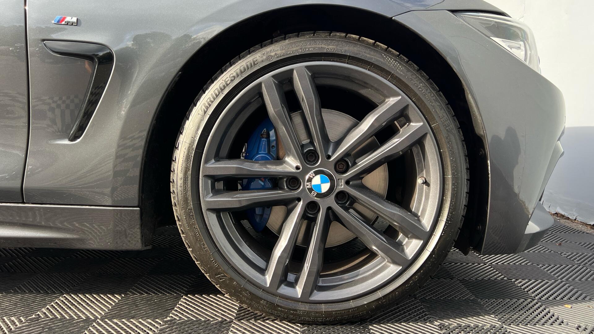BMW 4 Series view 14