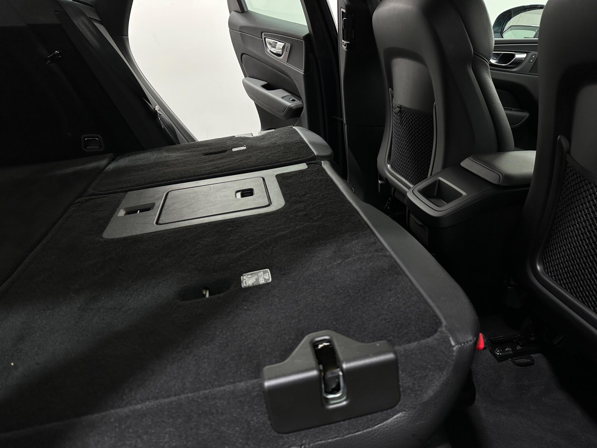 Volvo XC60 view 46
