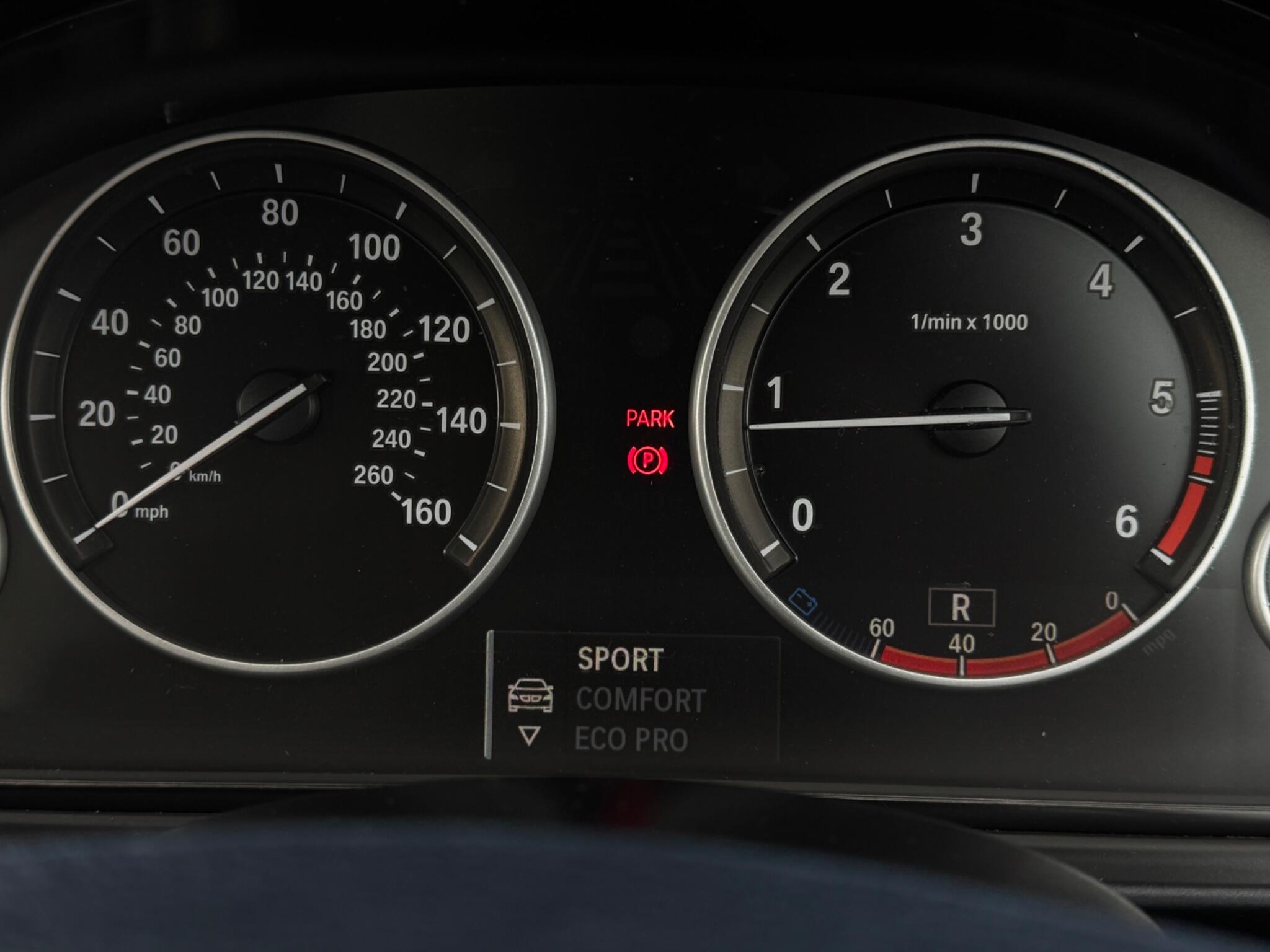 BMW 5 Series view 25