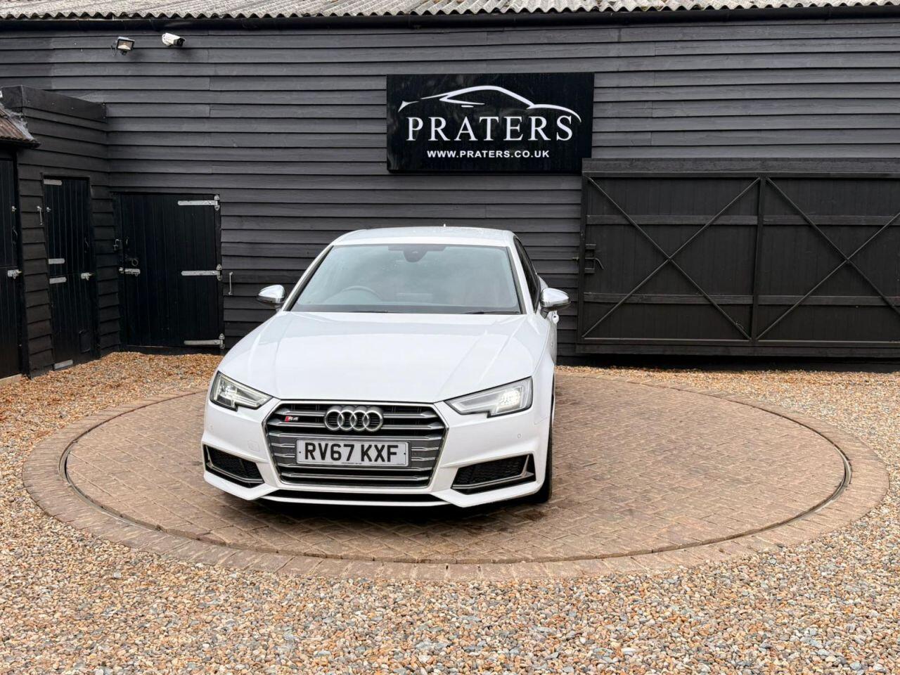 Audi S4 view 20