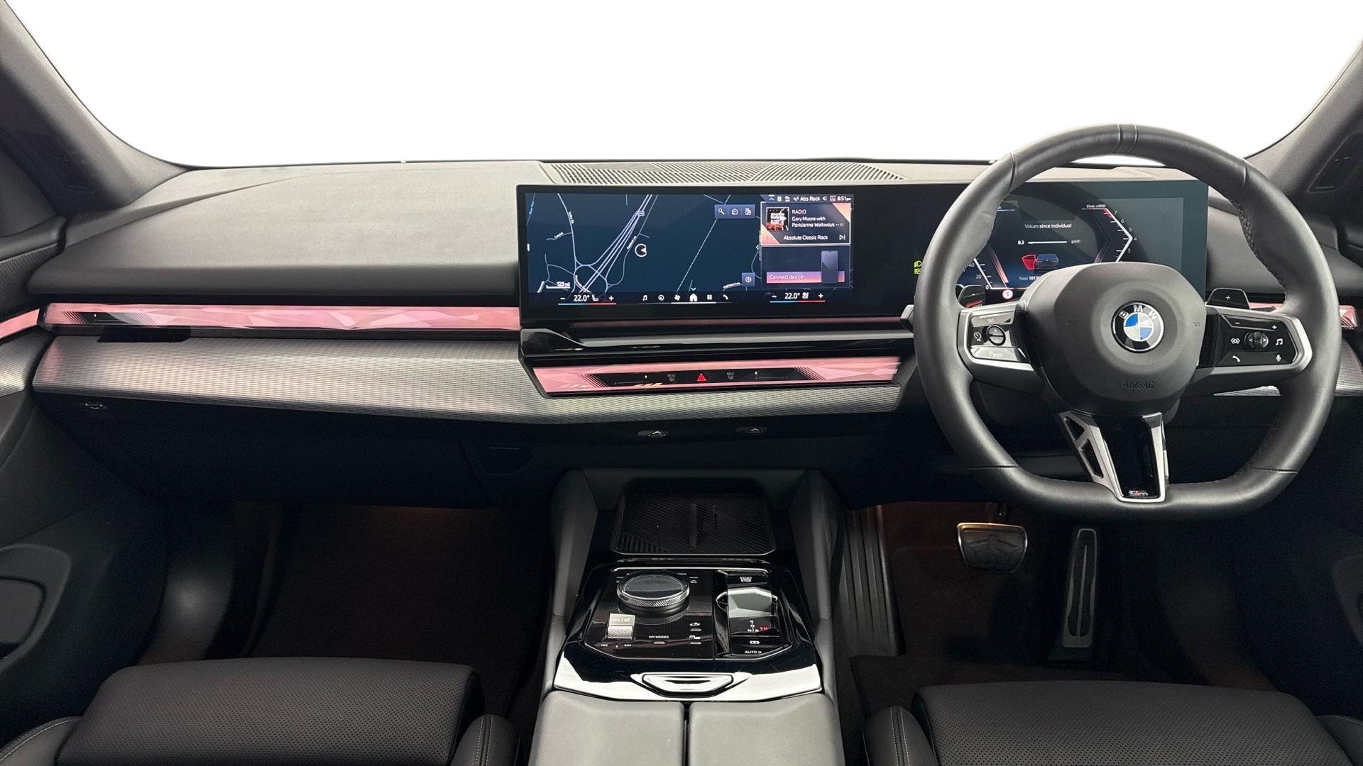 BMW 5 Series view 4