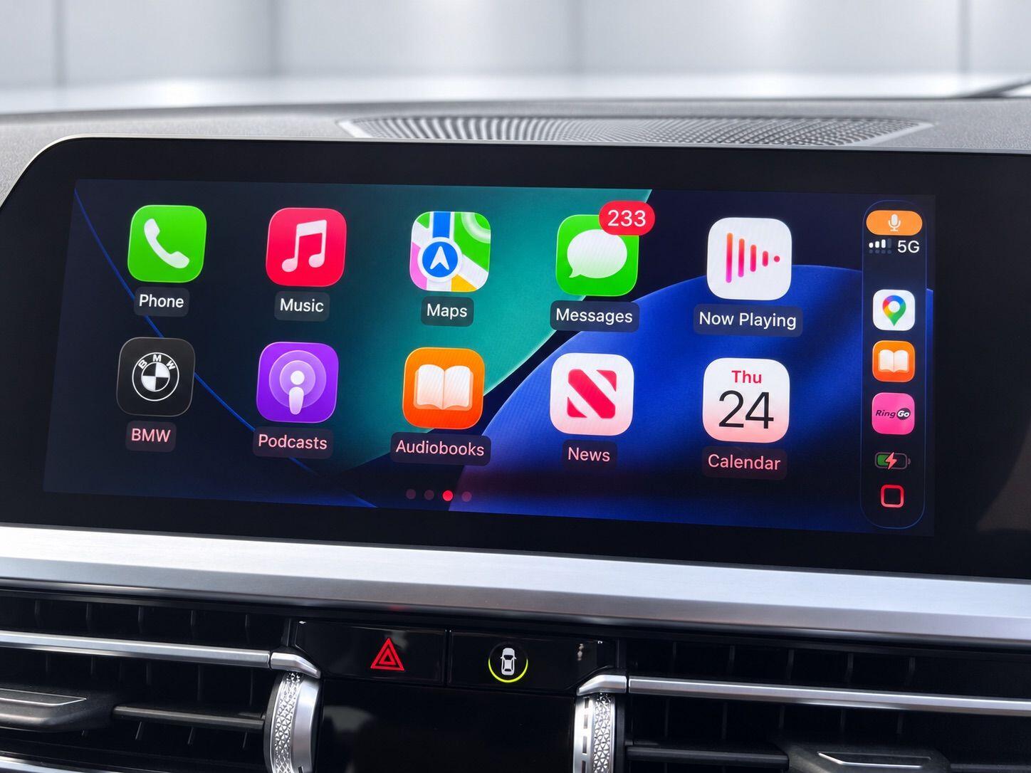 BMW 3 Series view 22