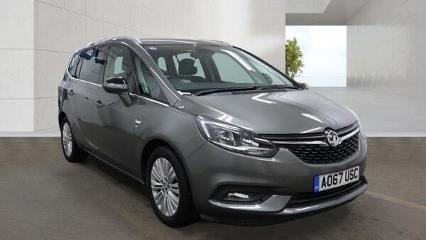 Vauxhall Zafira Tourer view 3