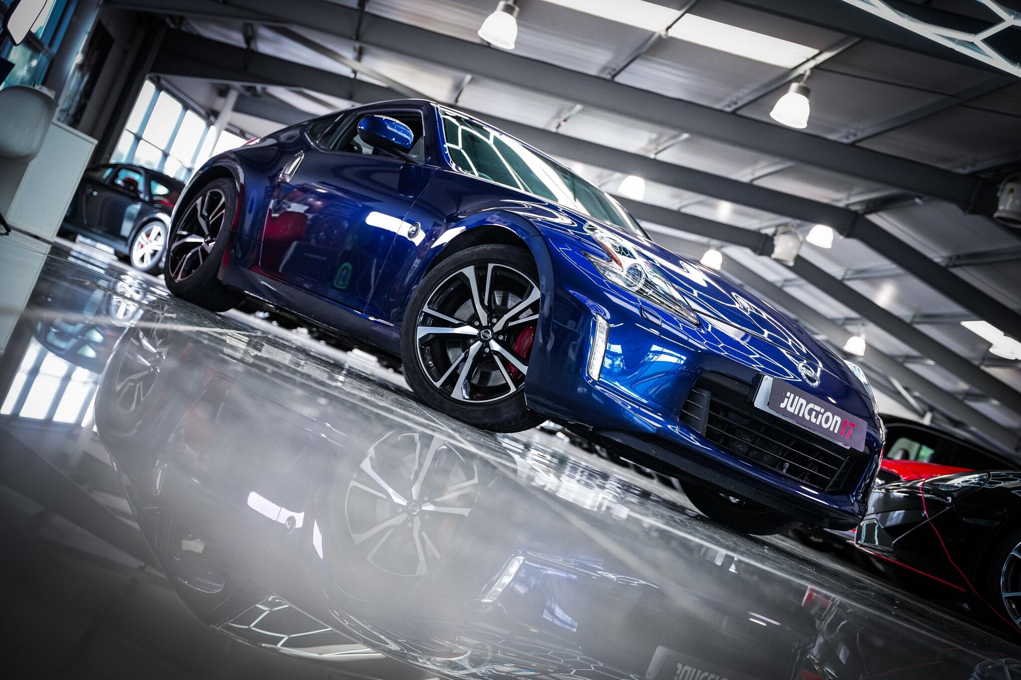 Nissan 370z view 8