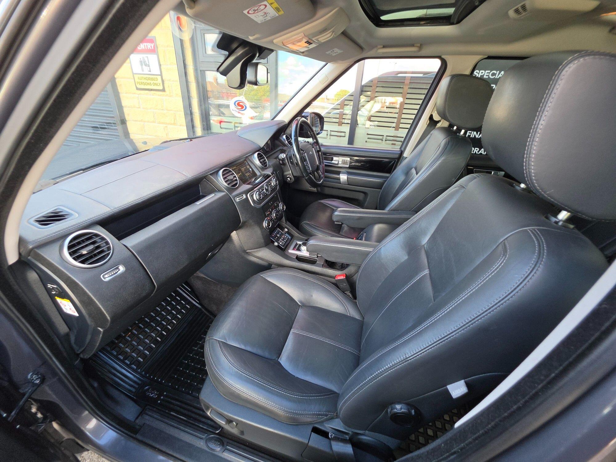 Land Rover Discovery view 64