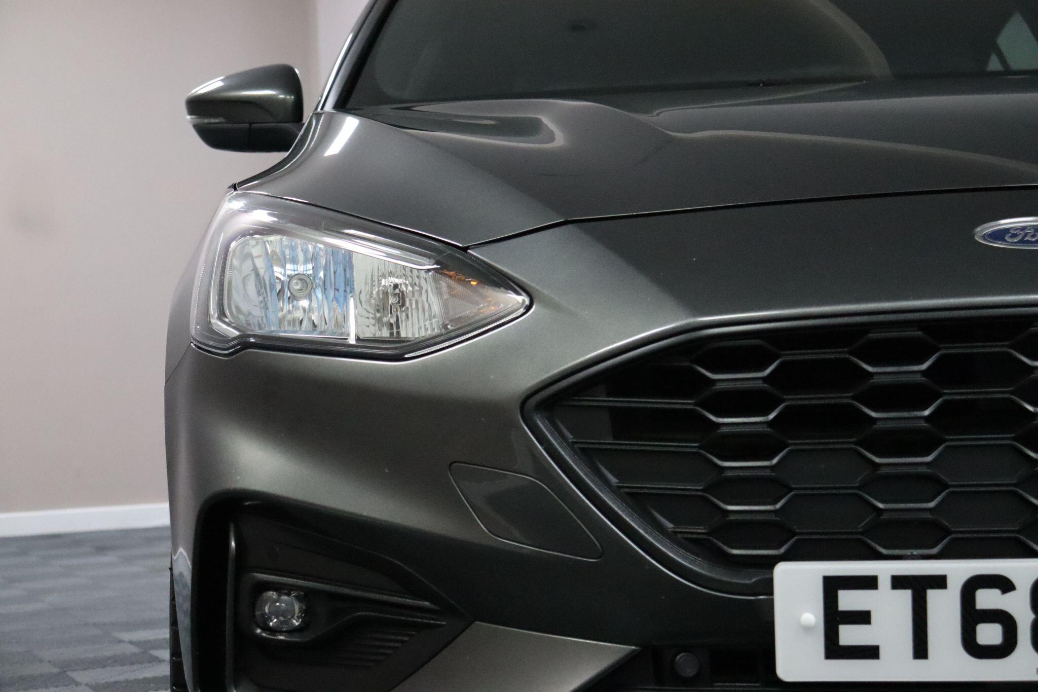 Ford Focus view 25