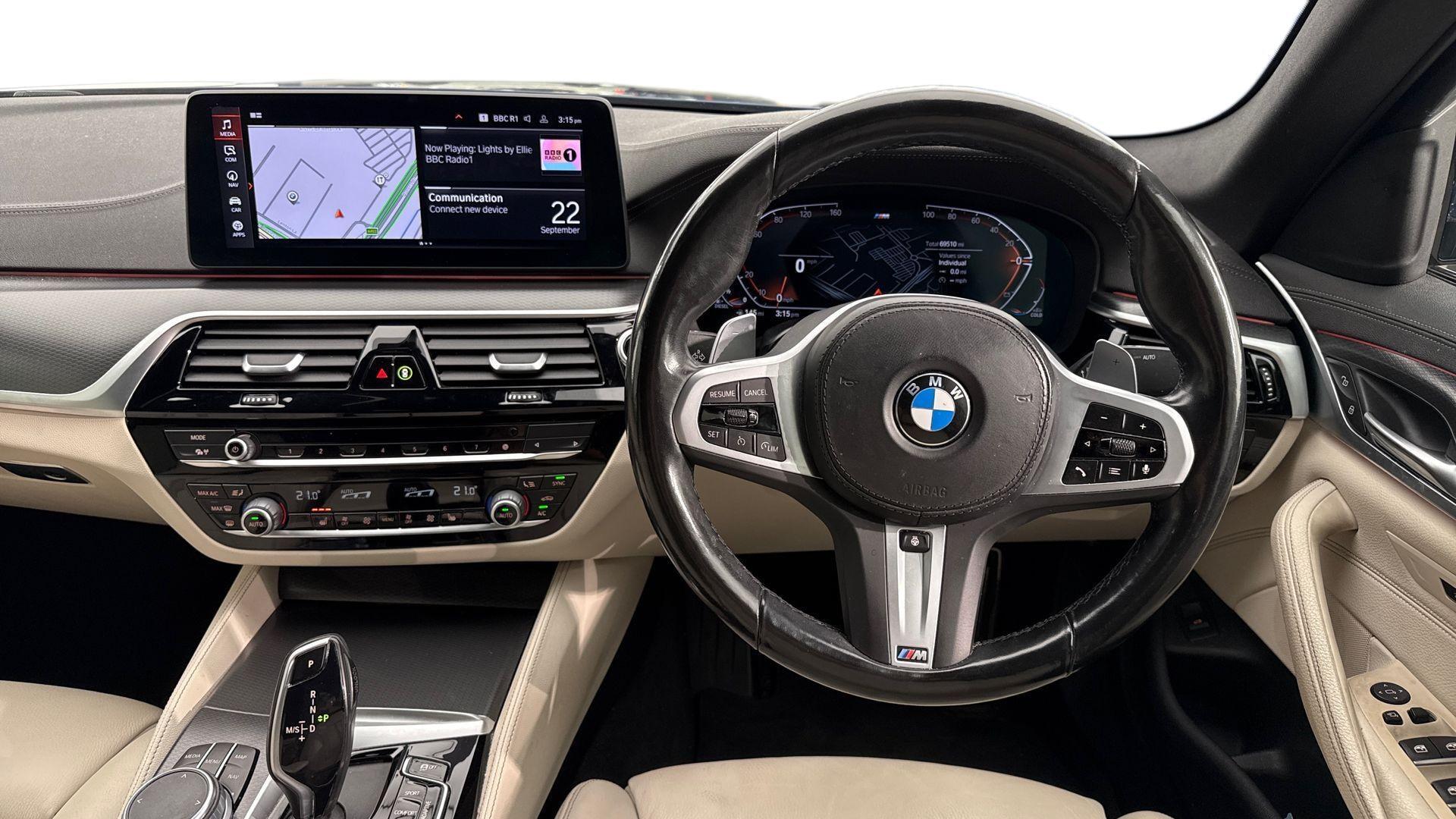 BMW 5 Series view 5