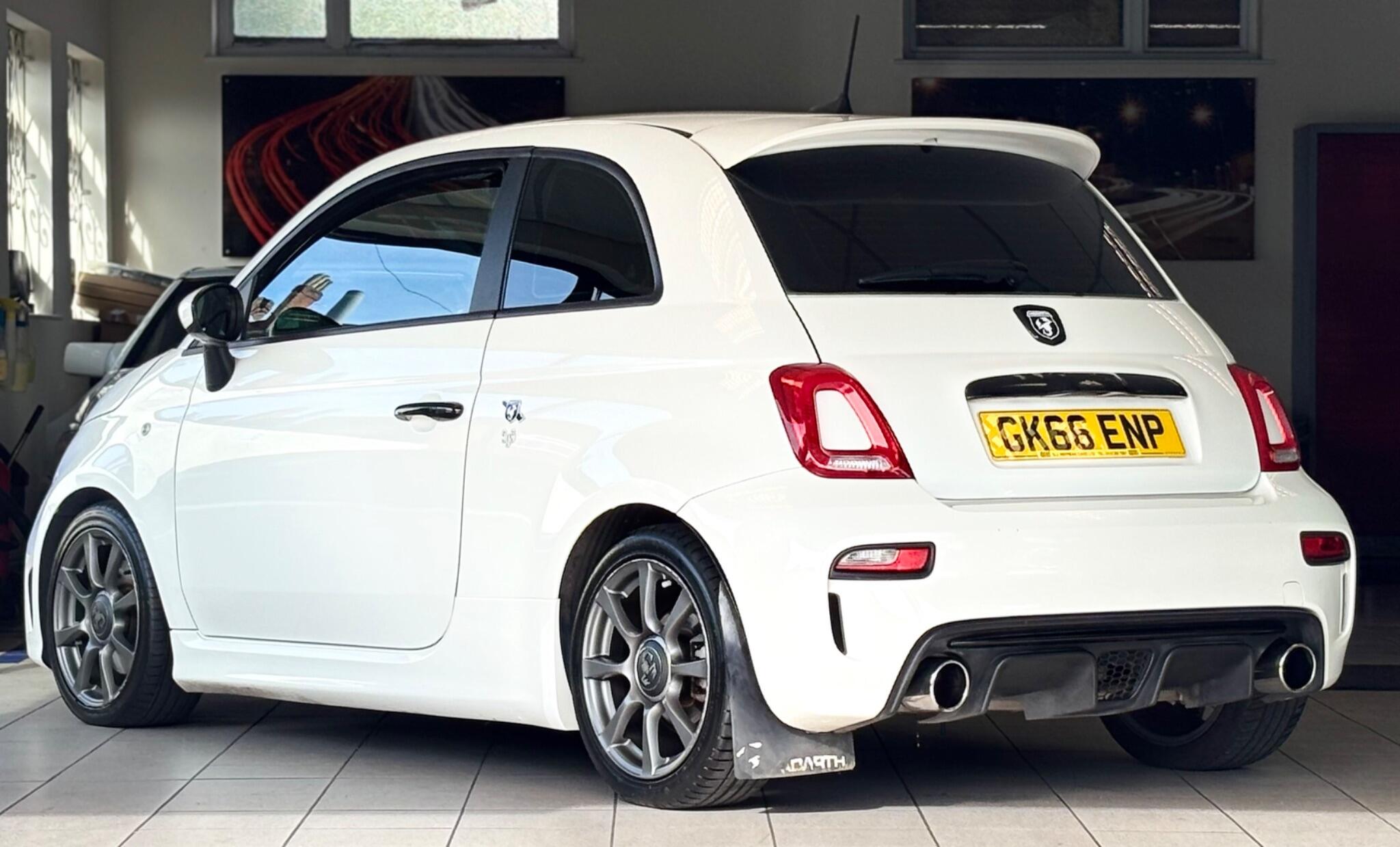 Abarth 595 view 4