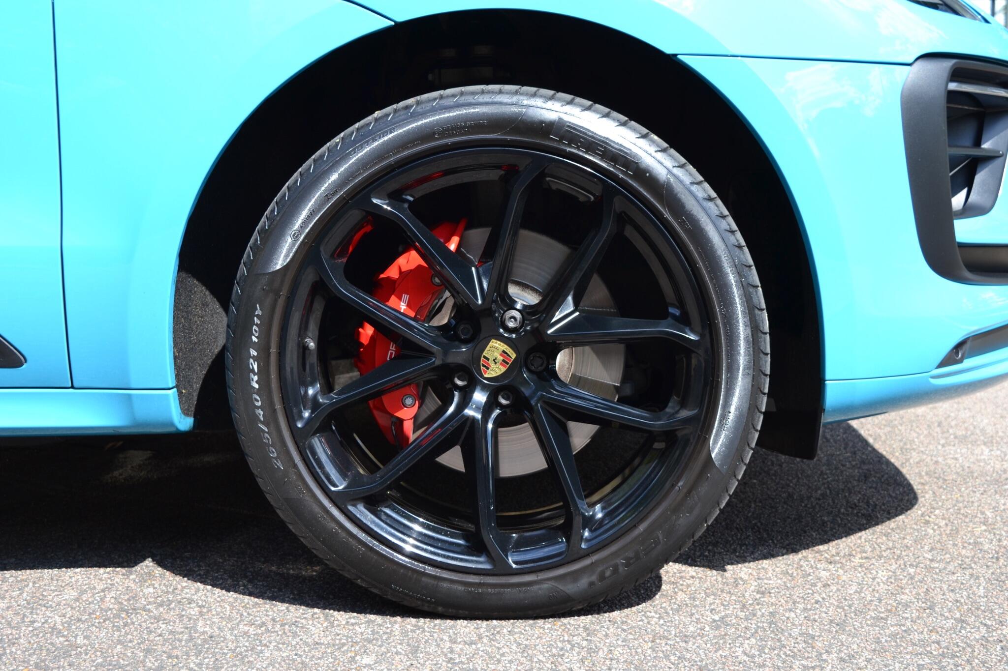 Porsche Macan view 20