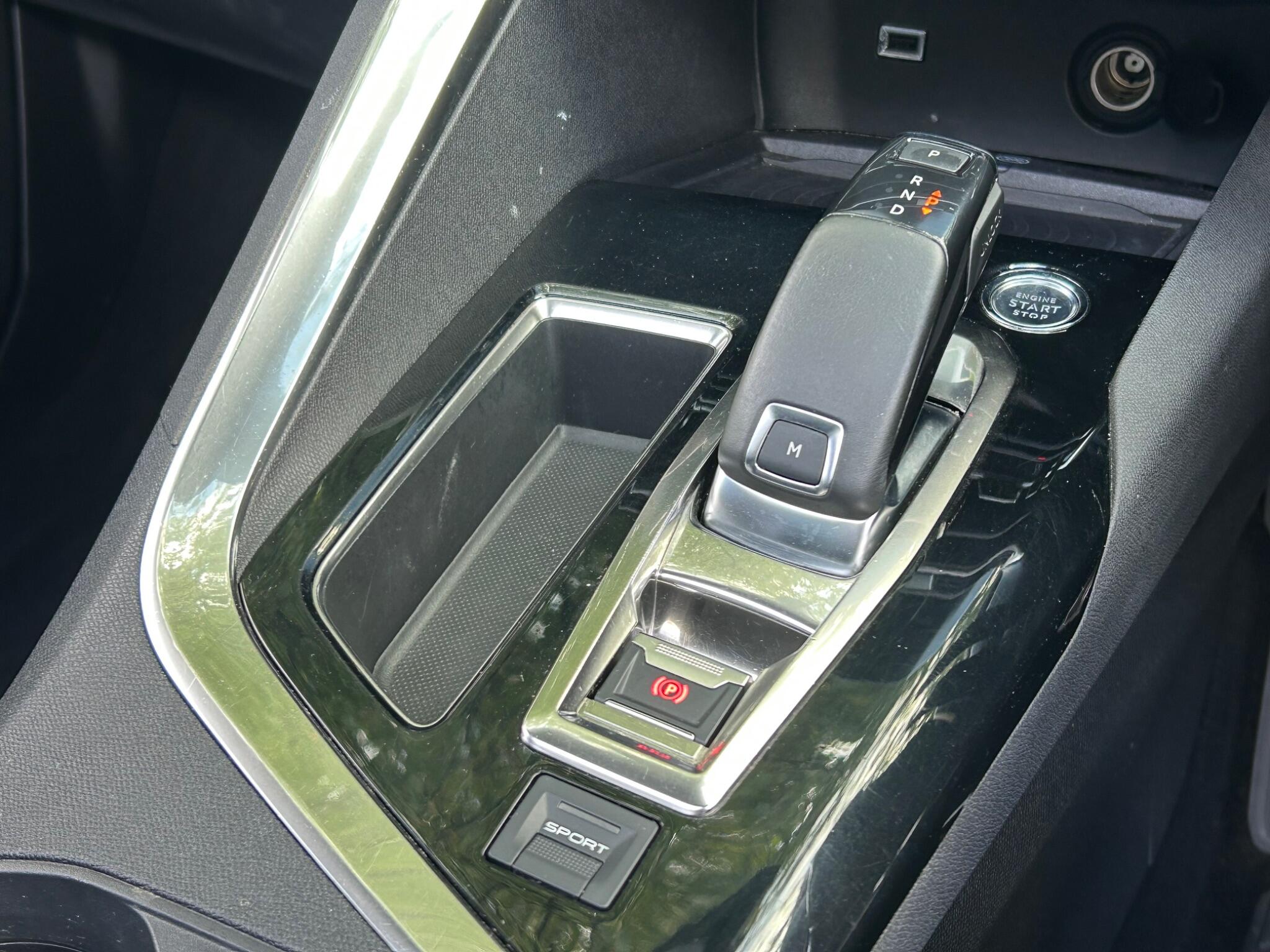 Peugeot 5008 view 15