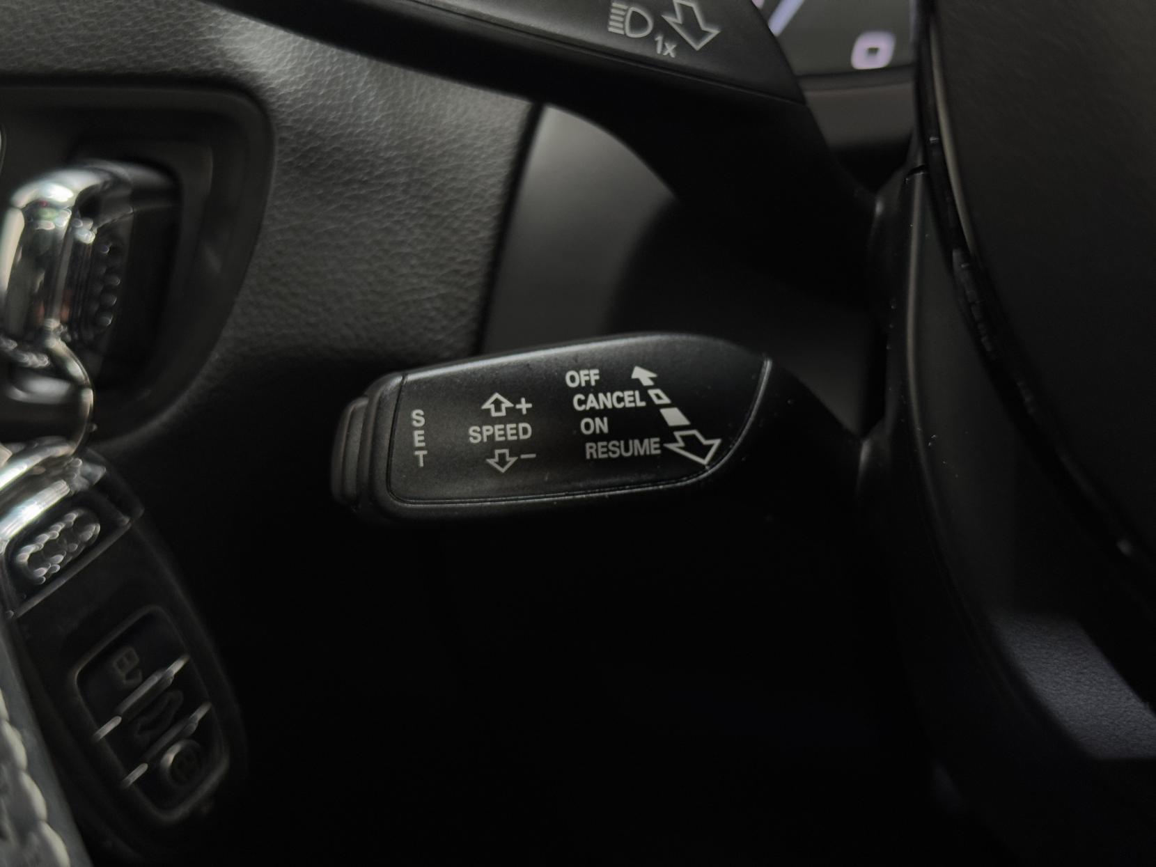 Audi SQ5 view 42