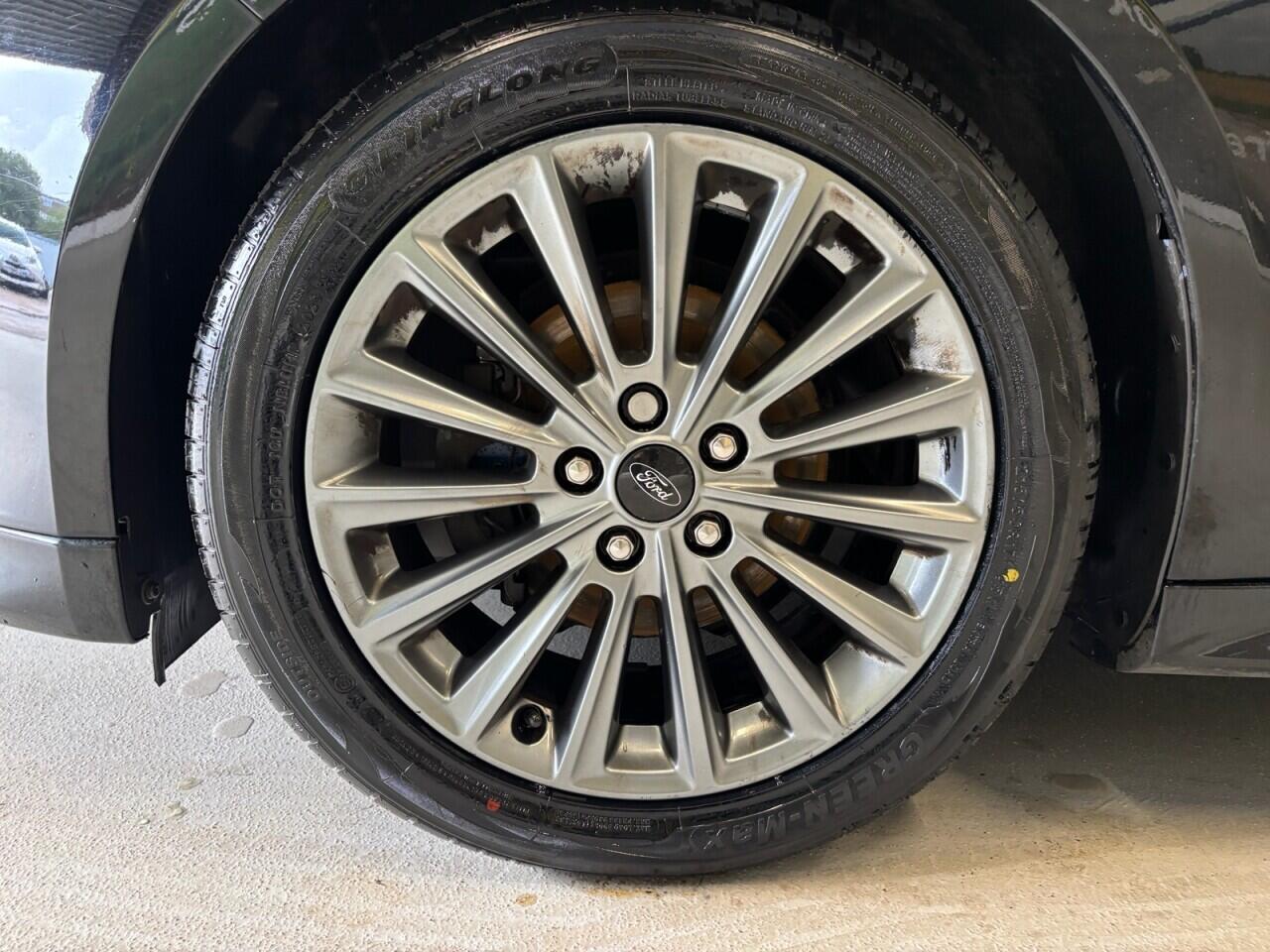 Ford Focus view 9