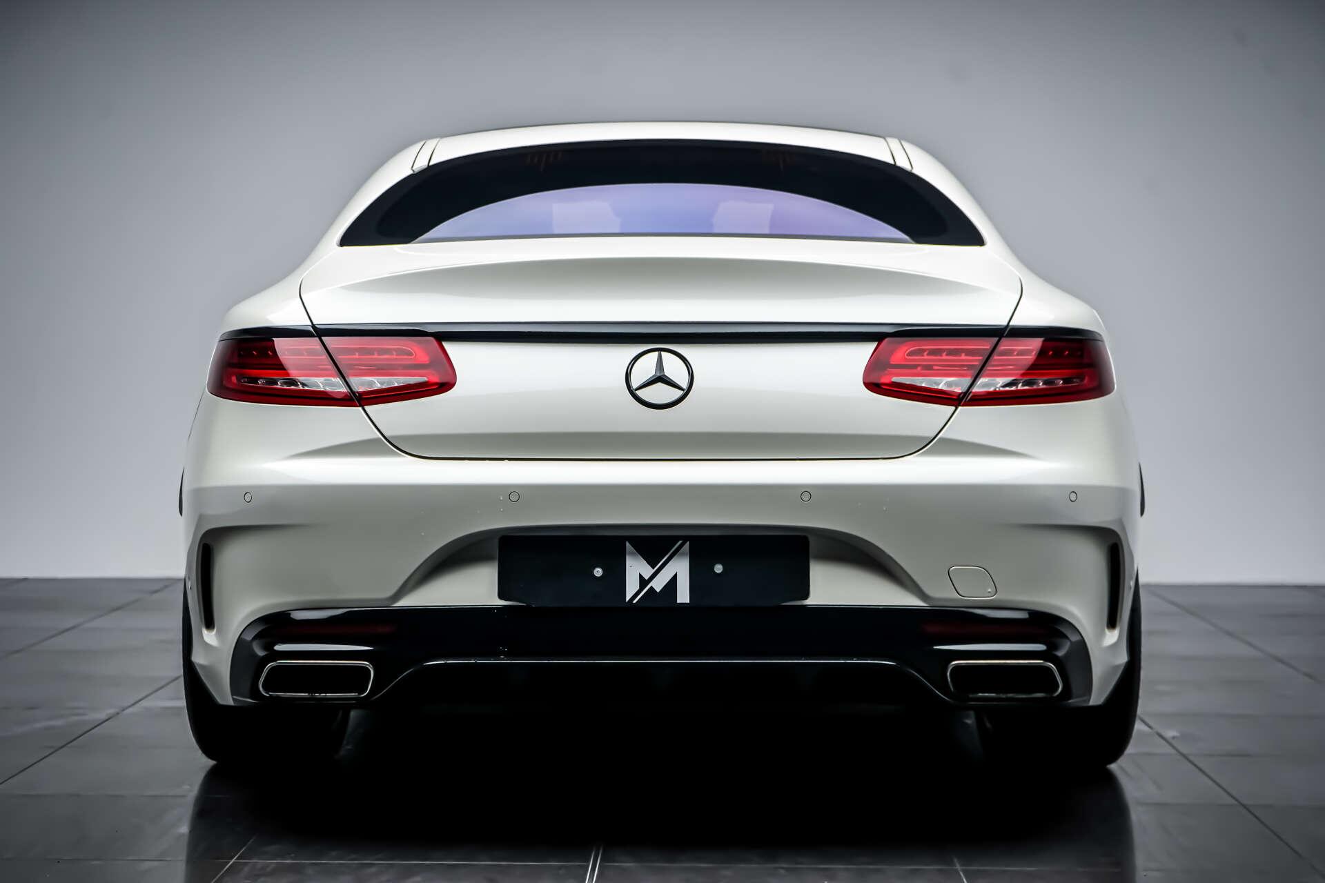Mercedes-Benz S-Class view 4