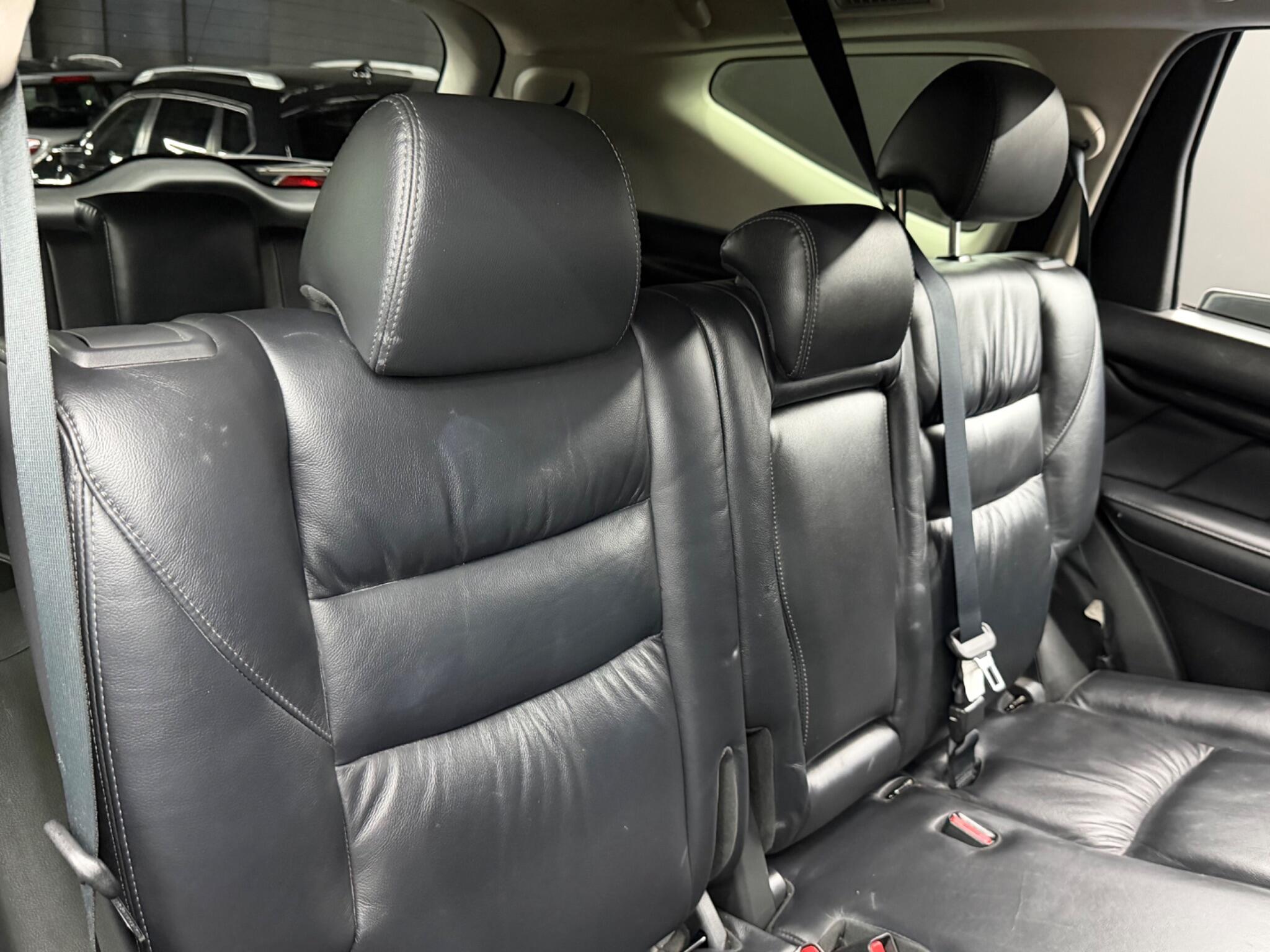 Mitsubishi Shogun Sport view 14