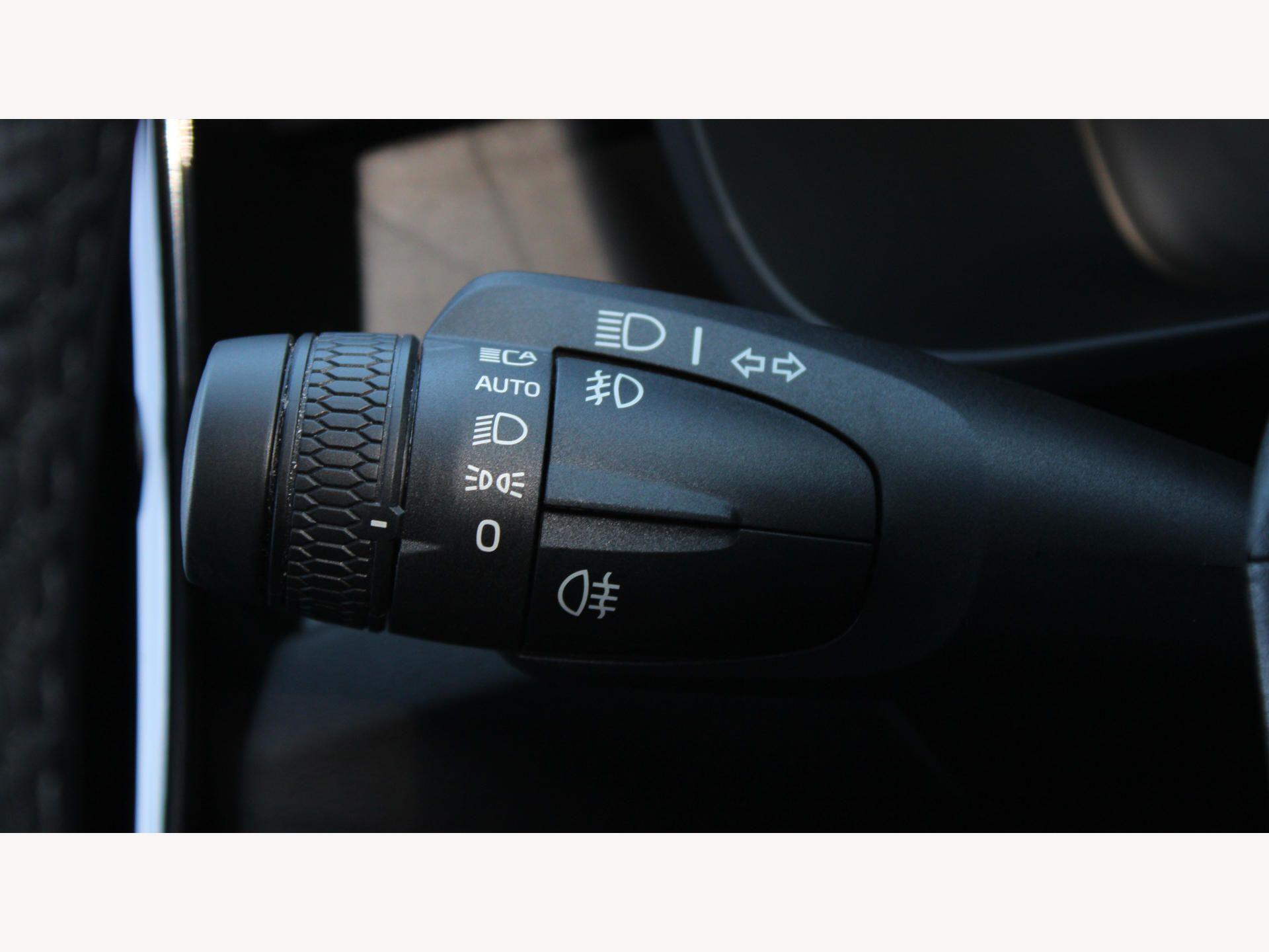 Volvo XC40 view 23