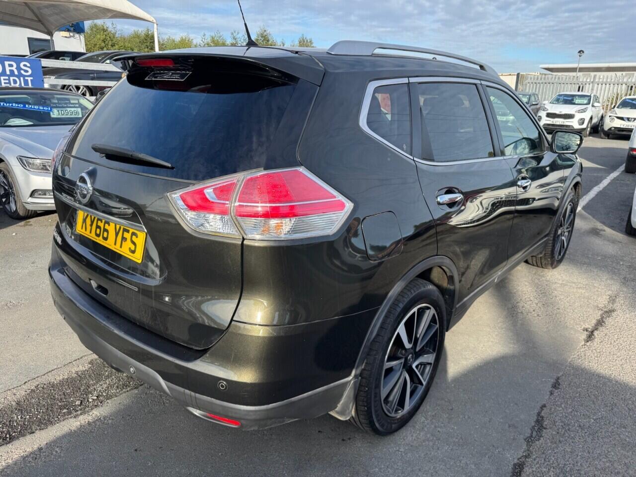 Nissan X-Trail view 21